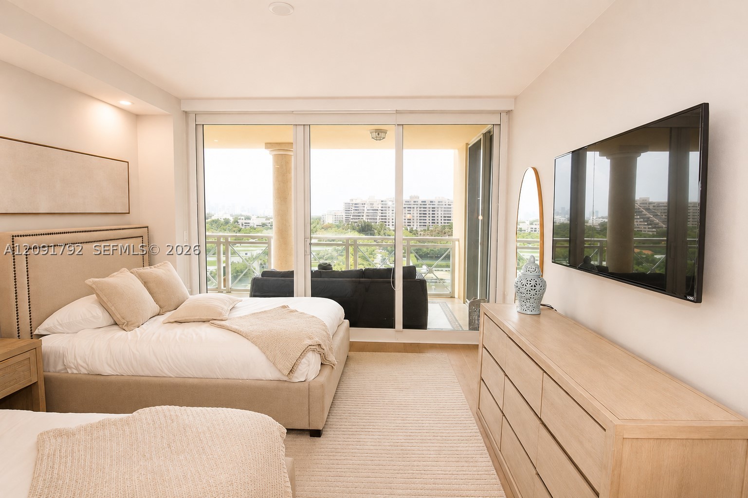 430 Grand Bay Dr #606 Key Biscayne, FL 33149
