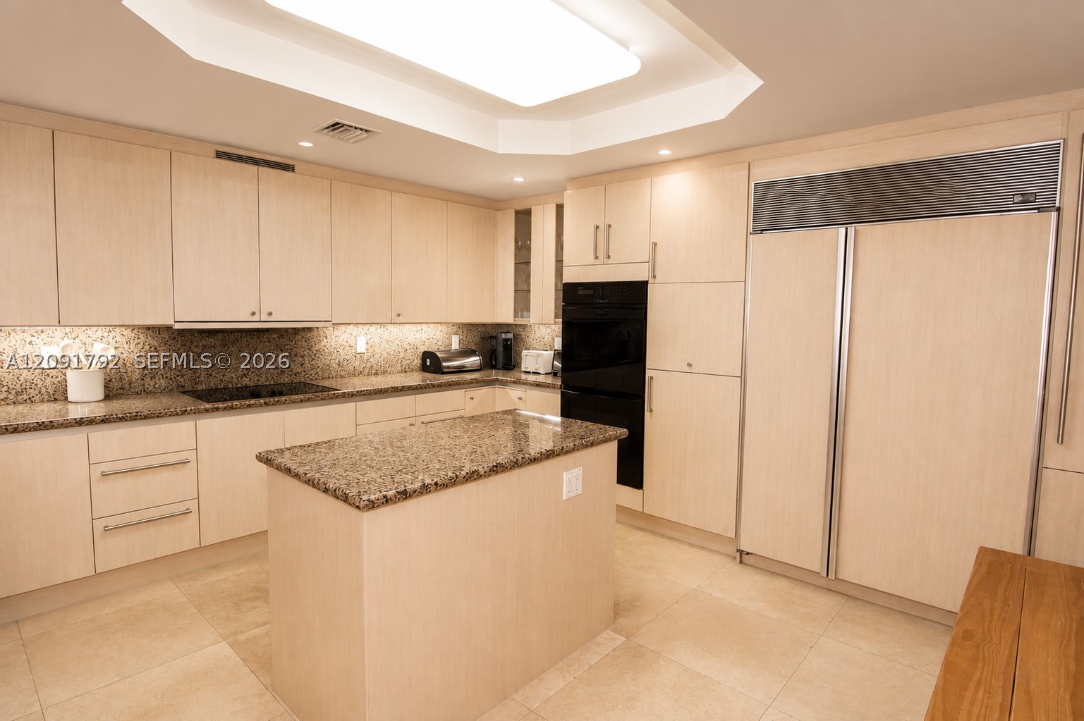 430 Grand Bay Dr #606 Key Biscayne, FL 33149