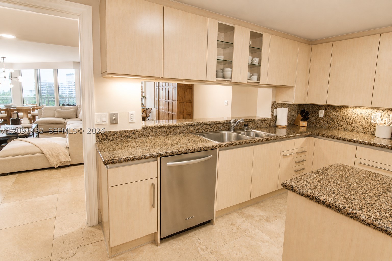430 Grand Bay Dr #606 Key Biscayne, FL 33149