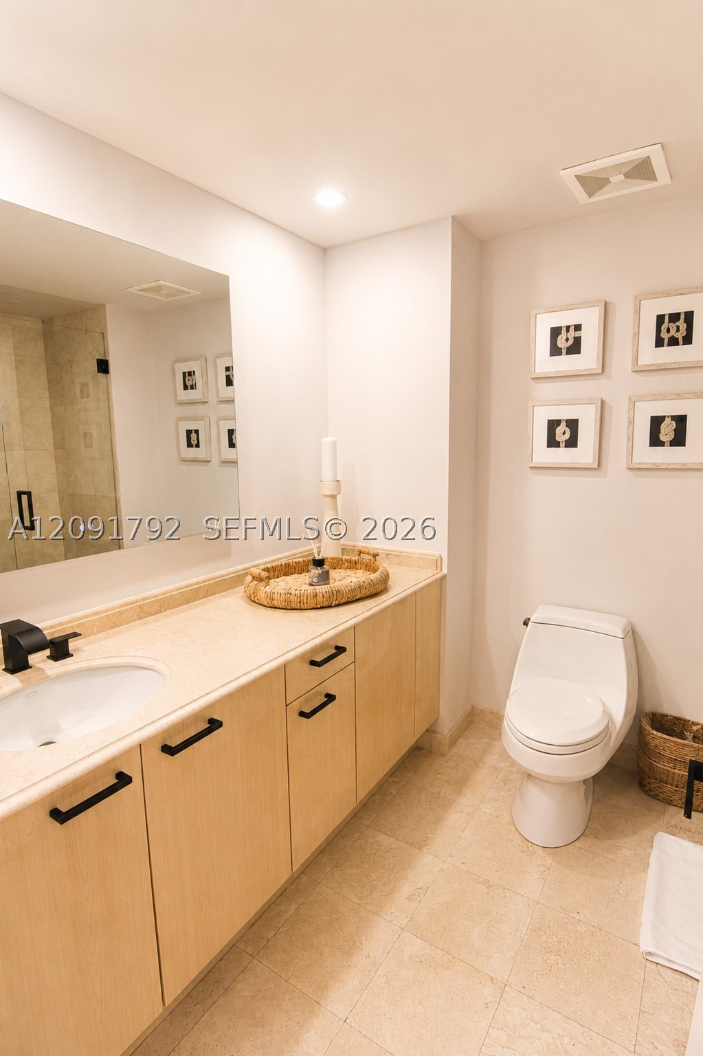 430 Grand Bay Dr #606 Key Biscayne, FL 33149