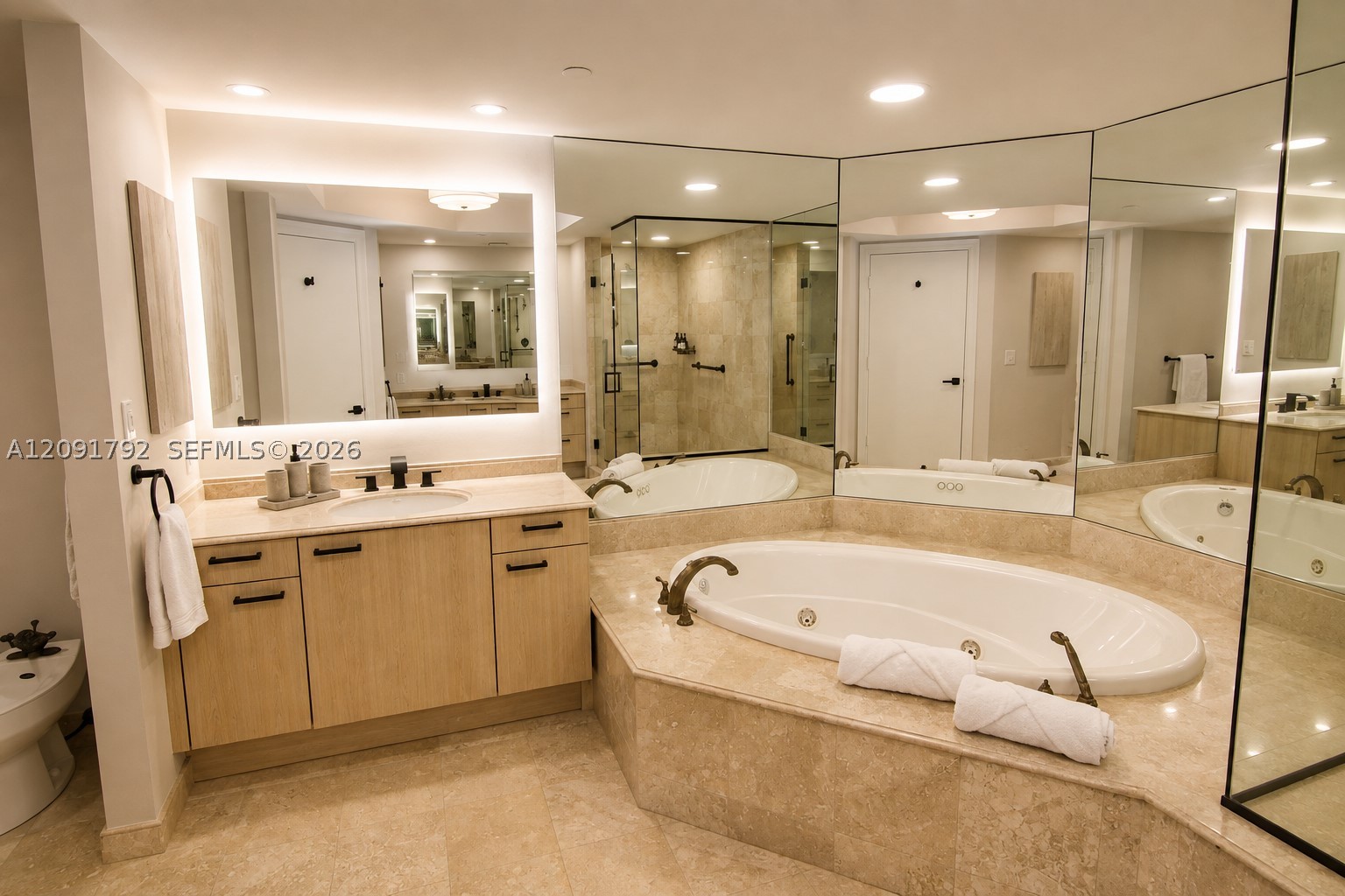 430 Grand Bay Dr #606 Key Biscayne, FL 33149