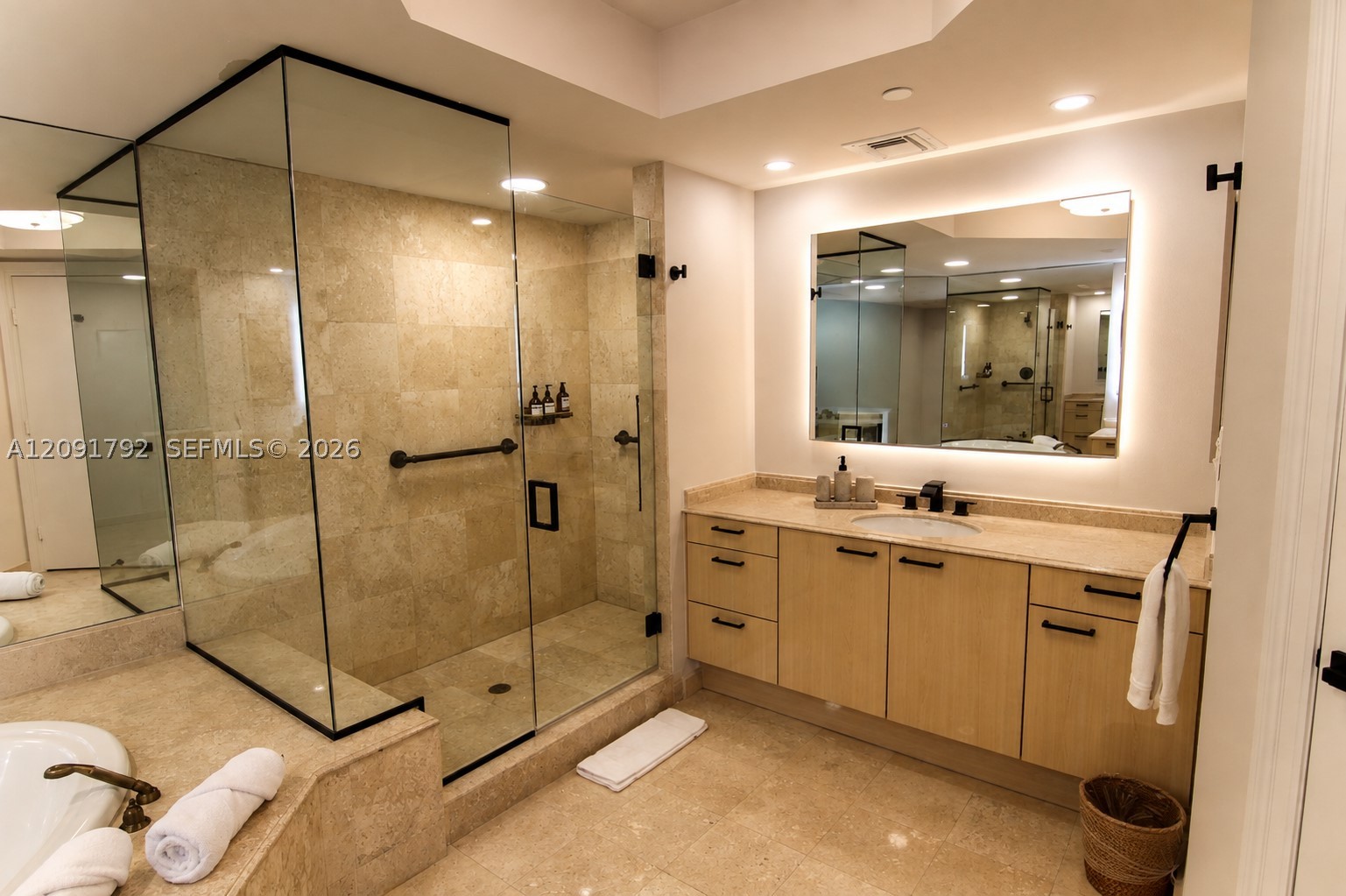 430 Grand Bay Dr #606 Key Biscayne, FL 33149