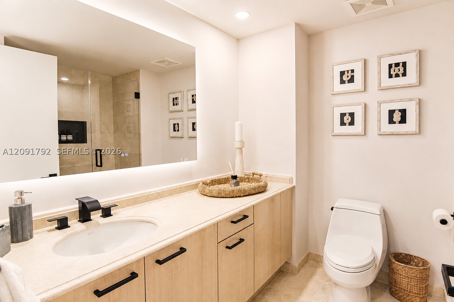 430 Grand Bay Dr #606 Key Biscayne, FL 33149