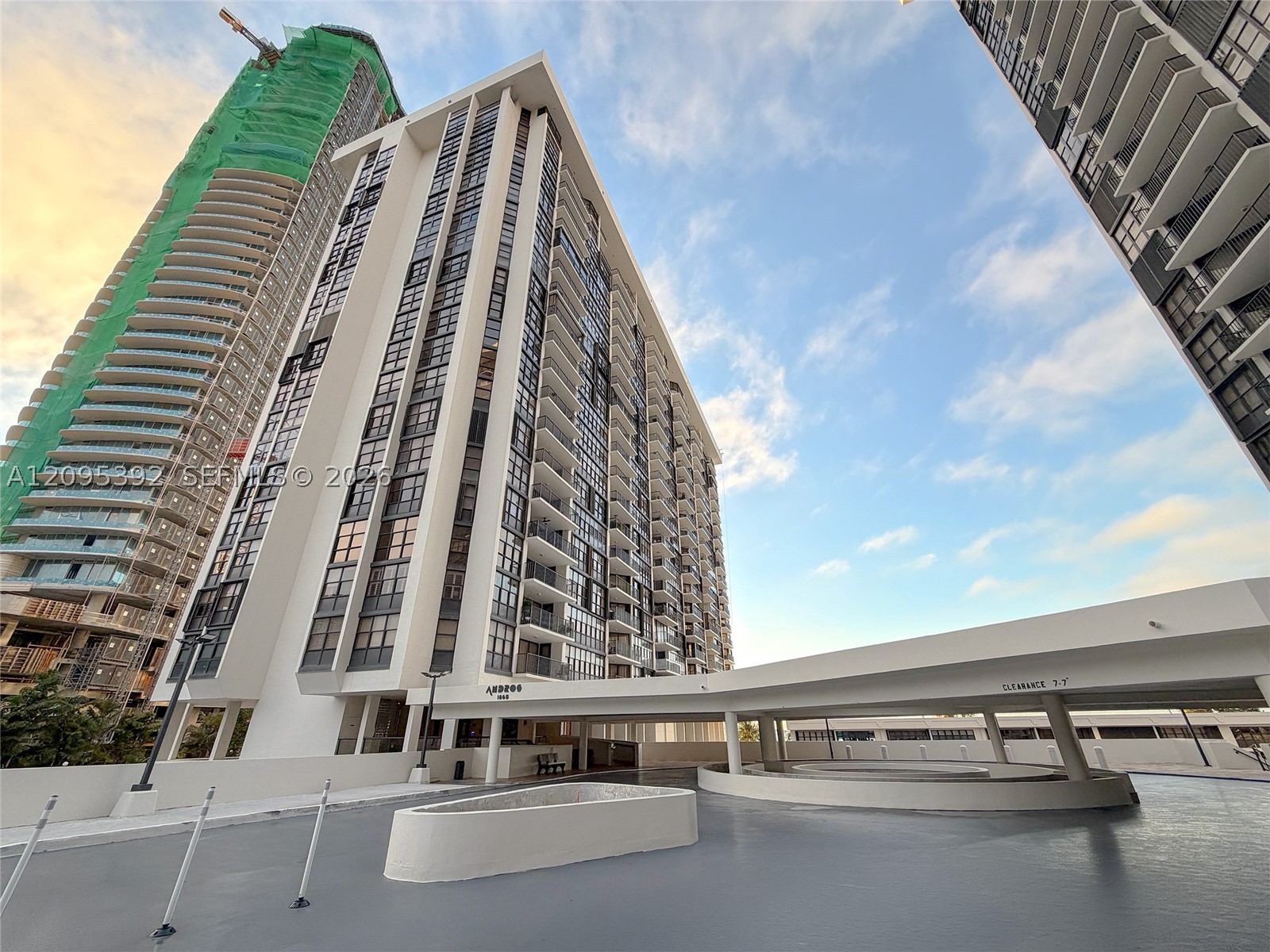 image Brickell Place I22