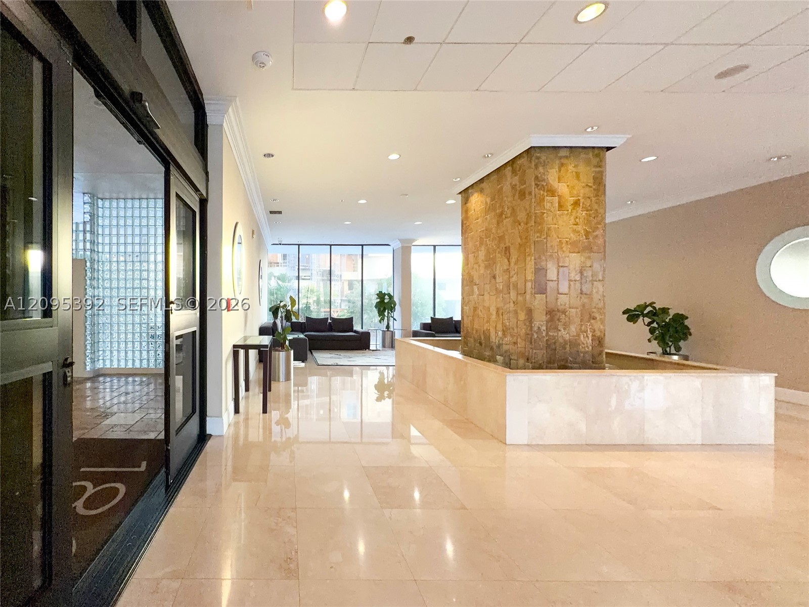 image Brickell Place I23
