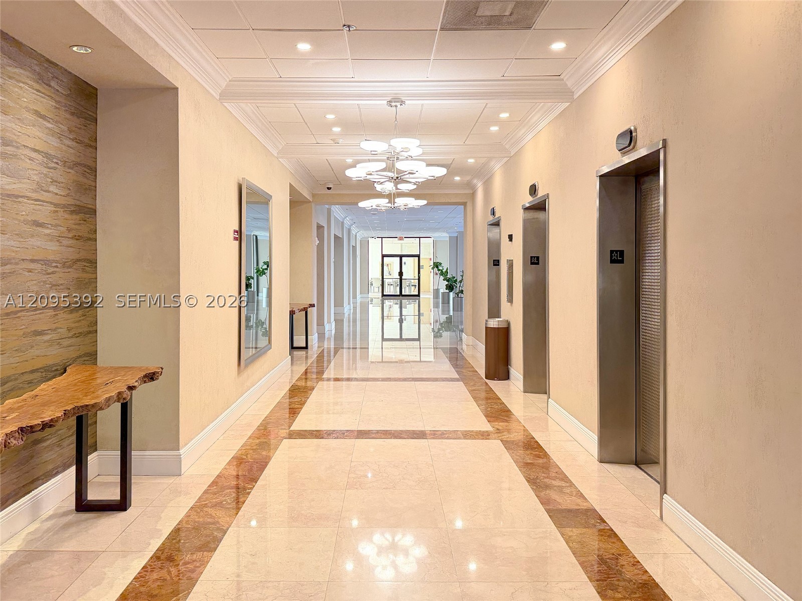 image Brickell Place I26