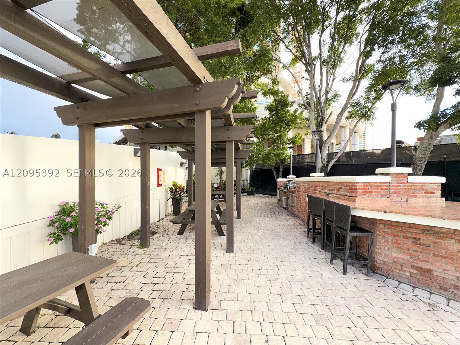 image Brickell Place I28