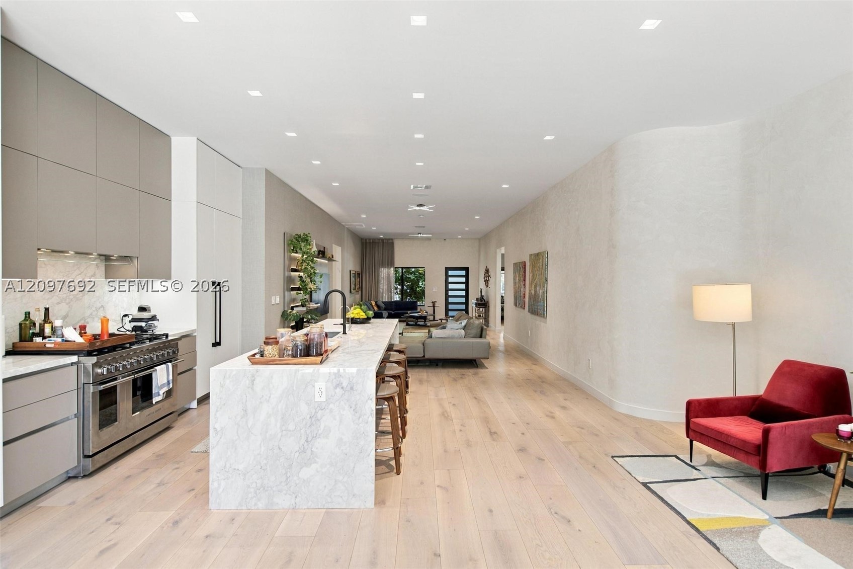 600 W 51st St Miami Beach, FL 33140