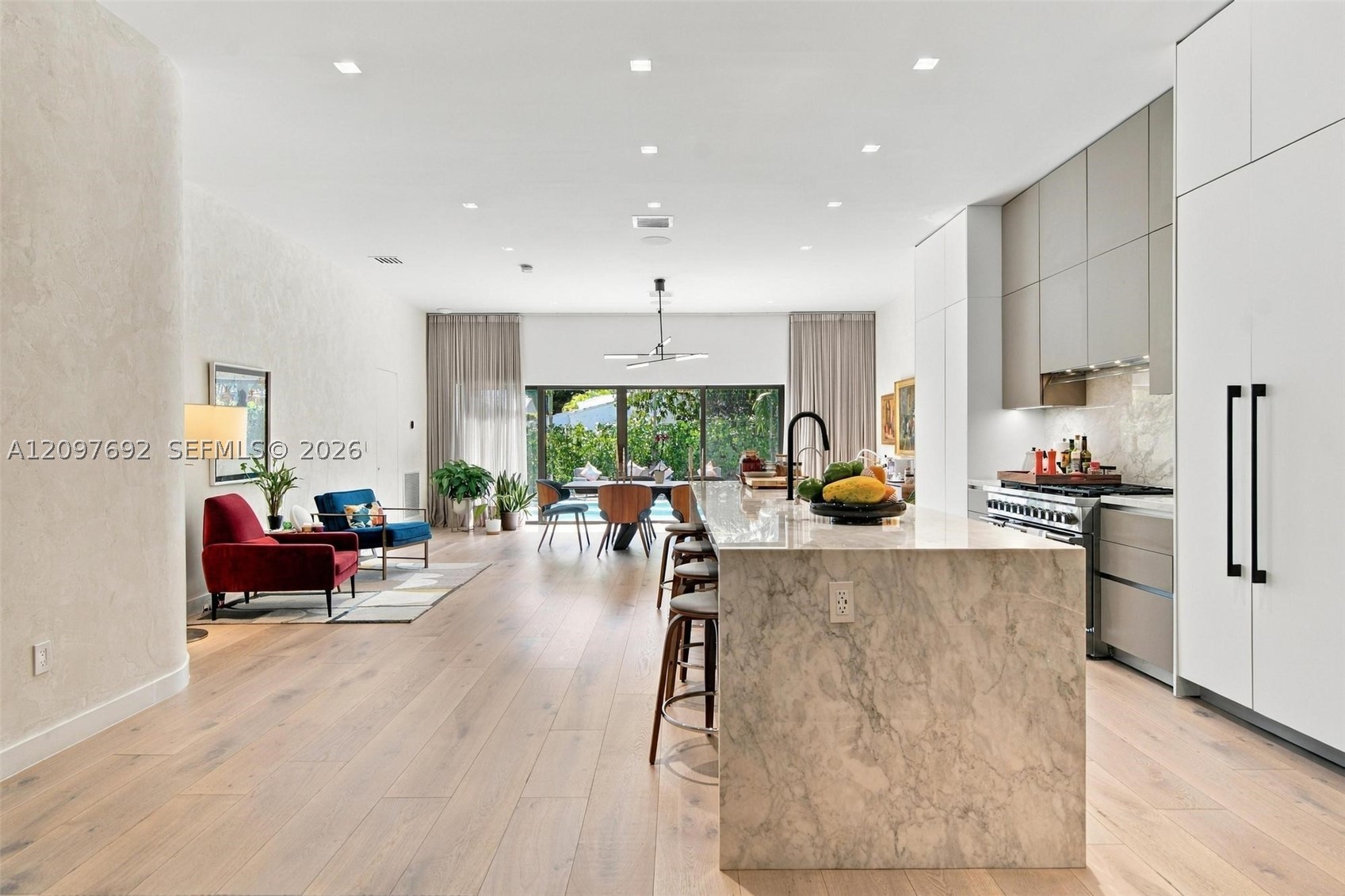 600 W 51st St Miami Beach, FL 33140
