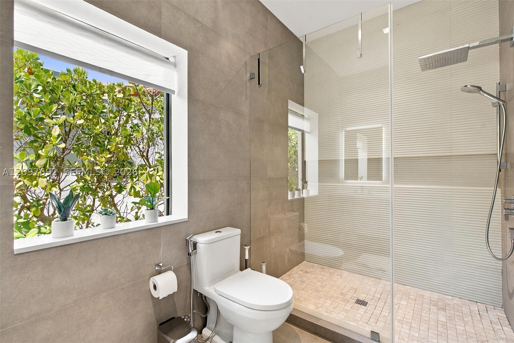 600 W 51st St Miami Beach, FL 33140