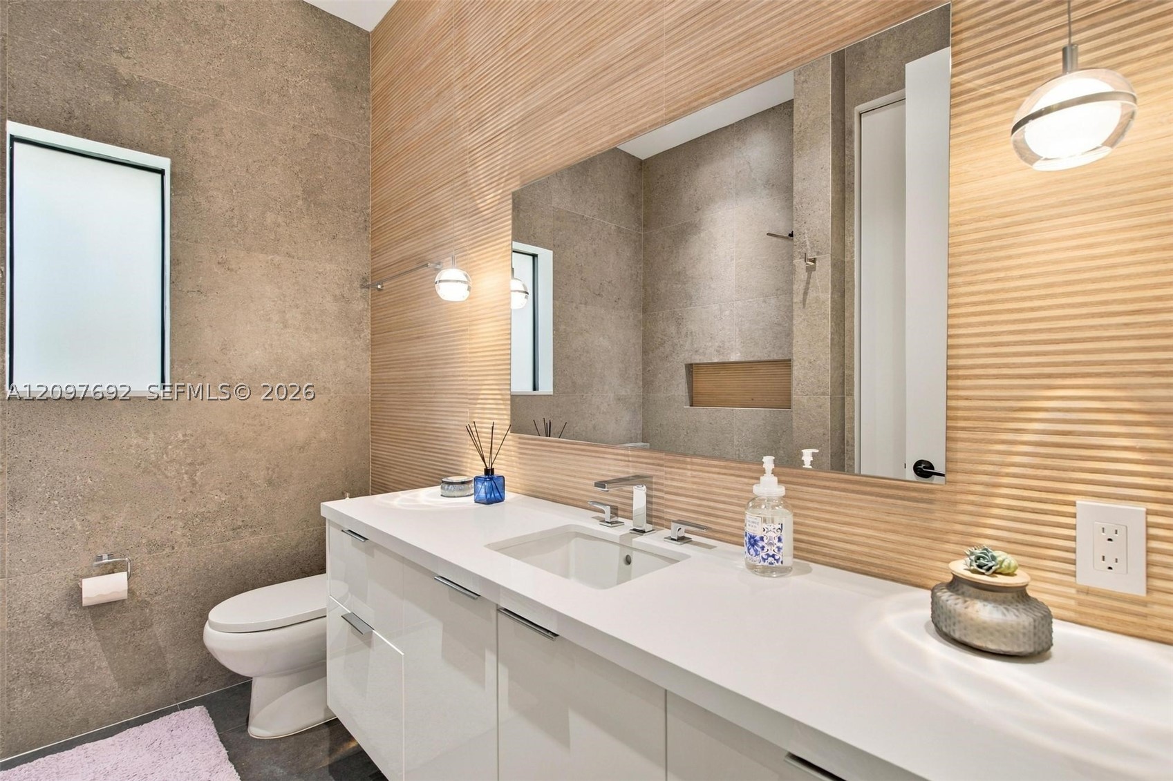600 W 51st St Miami Beach, FL 33140