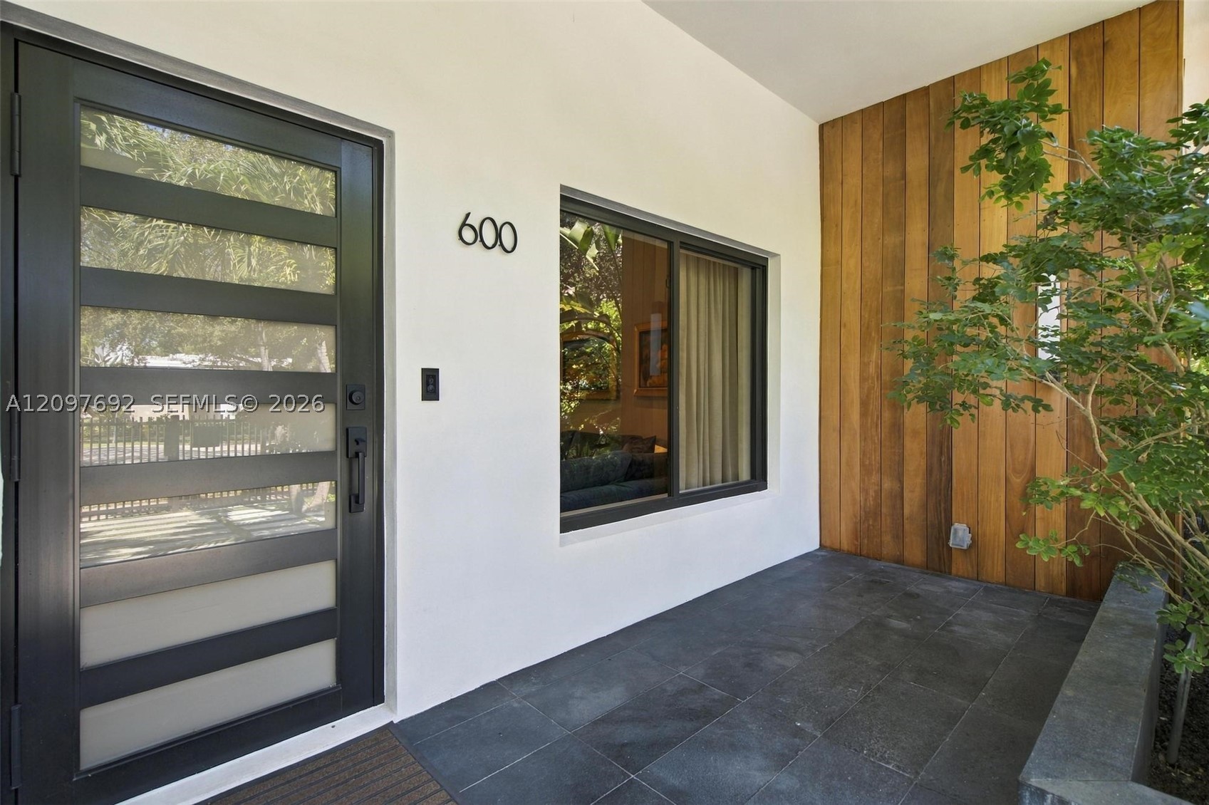 600 W 51st St Miami Beach, FL 33140