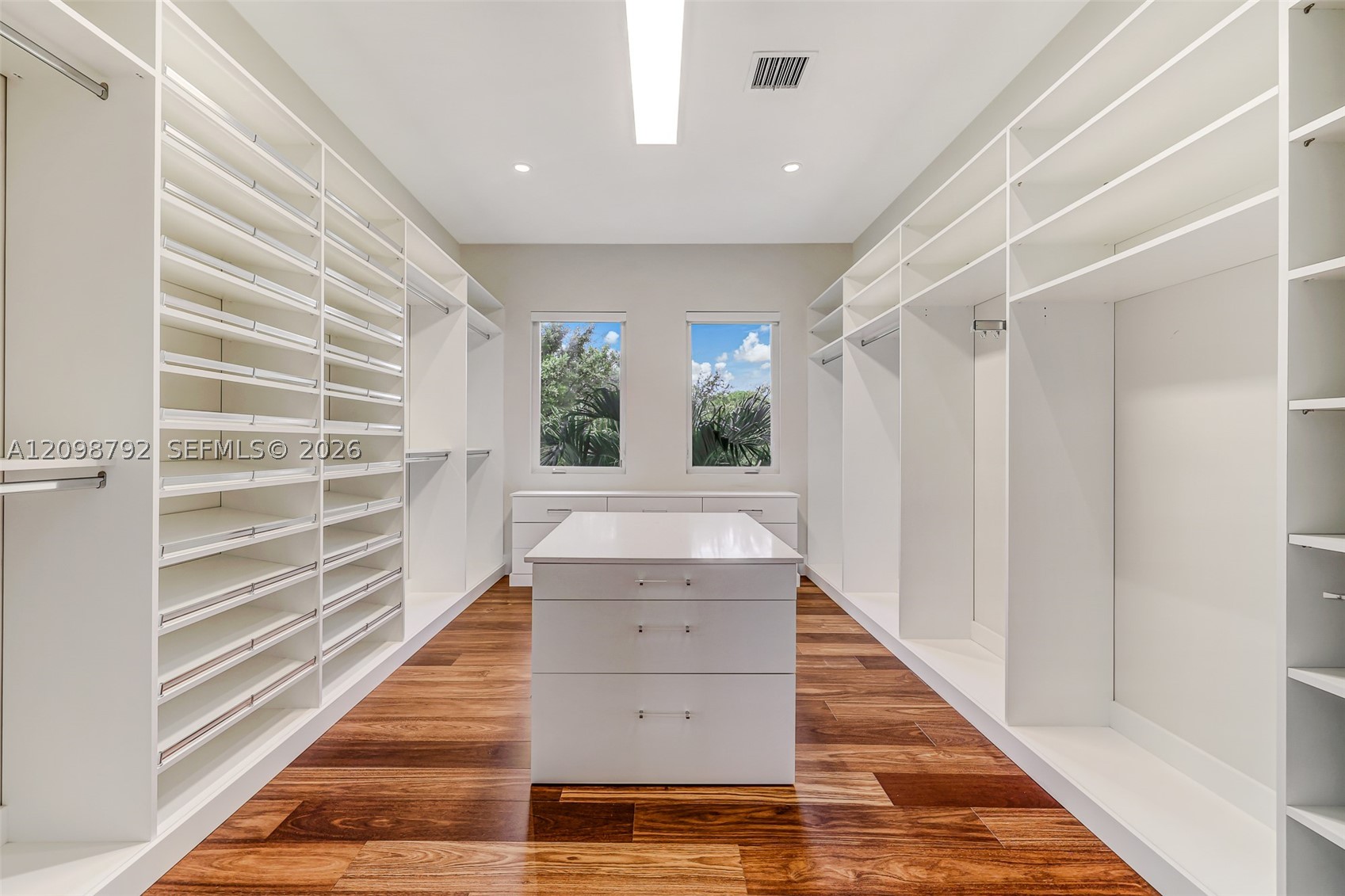 11701 SW 69th Ct Pinecrest, FL 33156