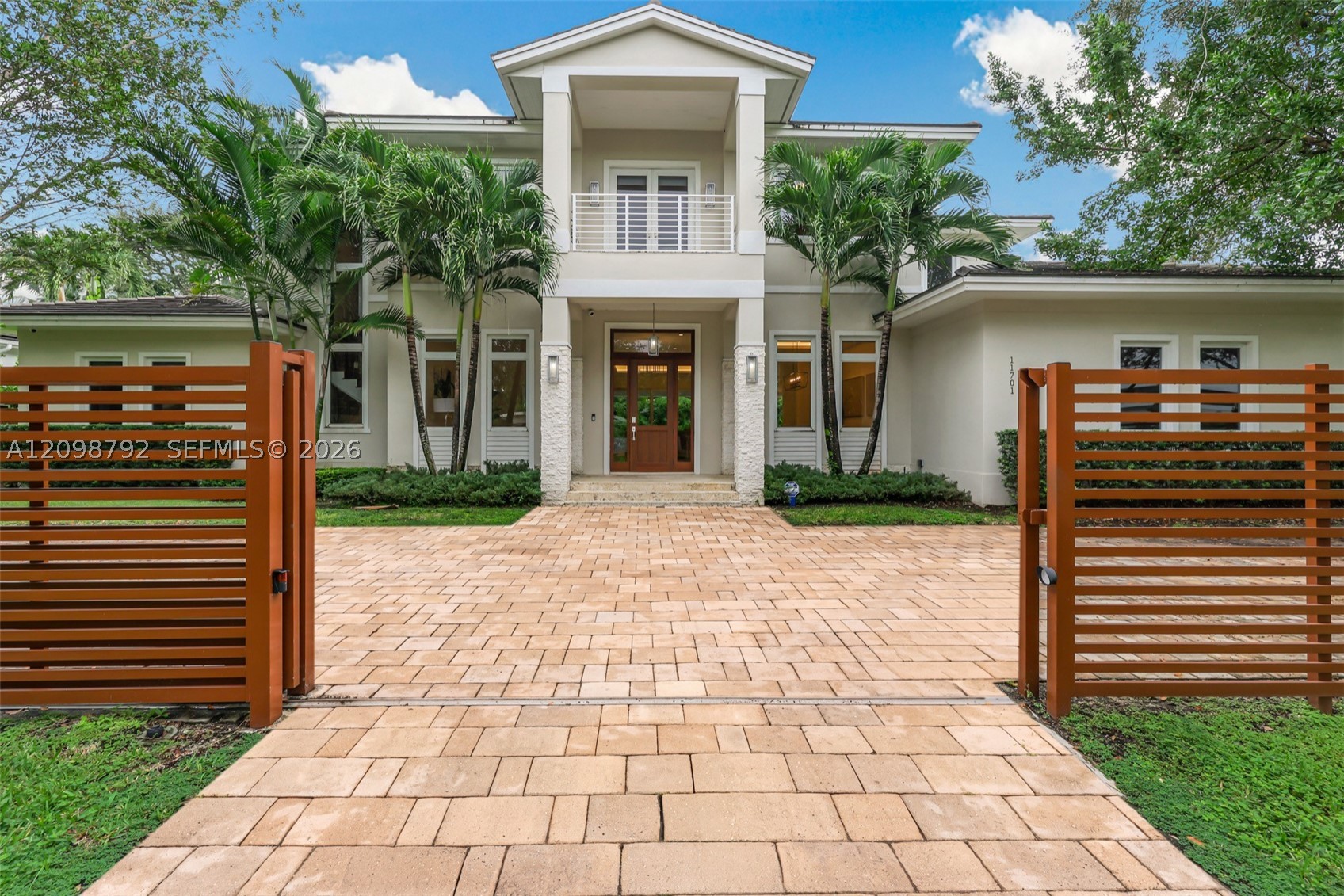 11701 SW 69th Ct Pinecrest, FL 33156