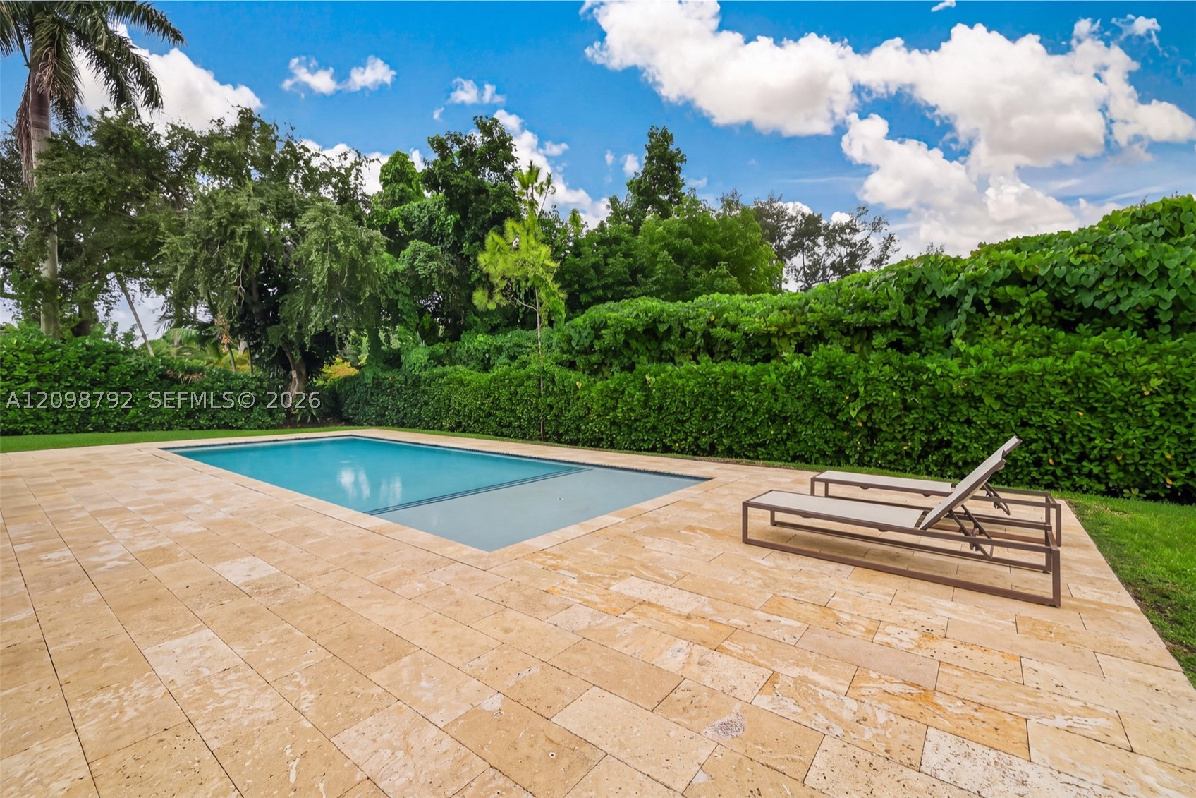 11701 SW 69th Ct Pinecrest, FL 33156