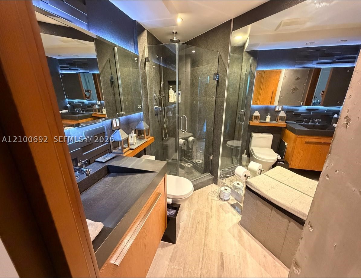 image Brickell Key One11