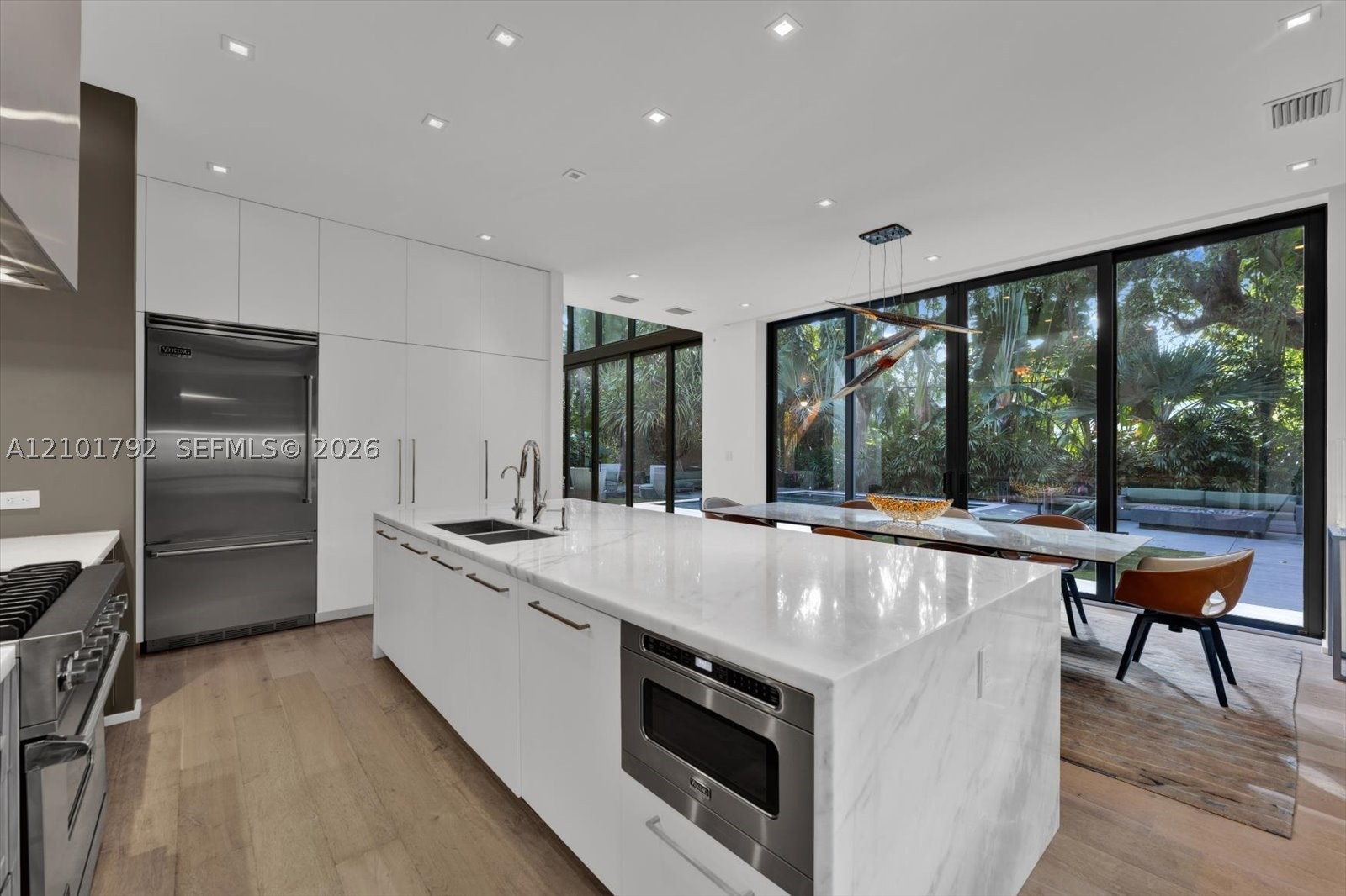 4322 Nautilus Dr Miami Beach, FL 33140