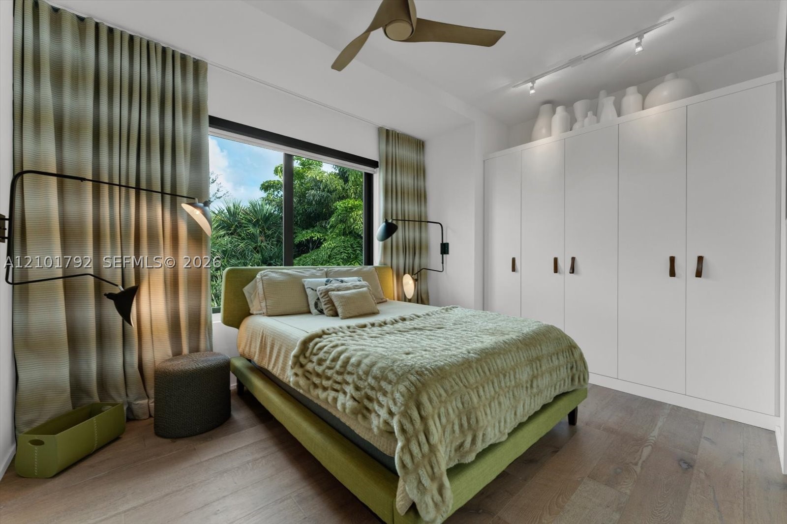 4322 Nautilus Dr Miami Beach, FL 33140