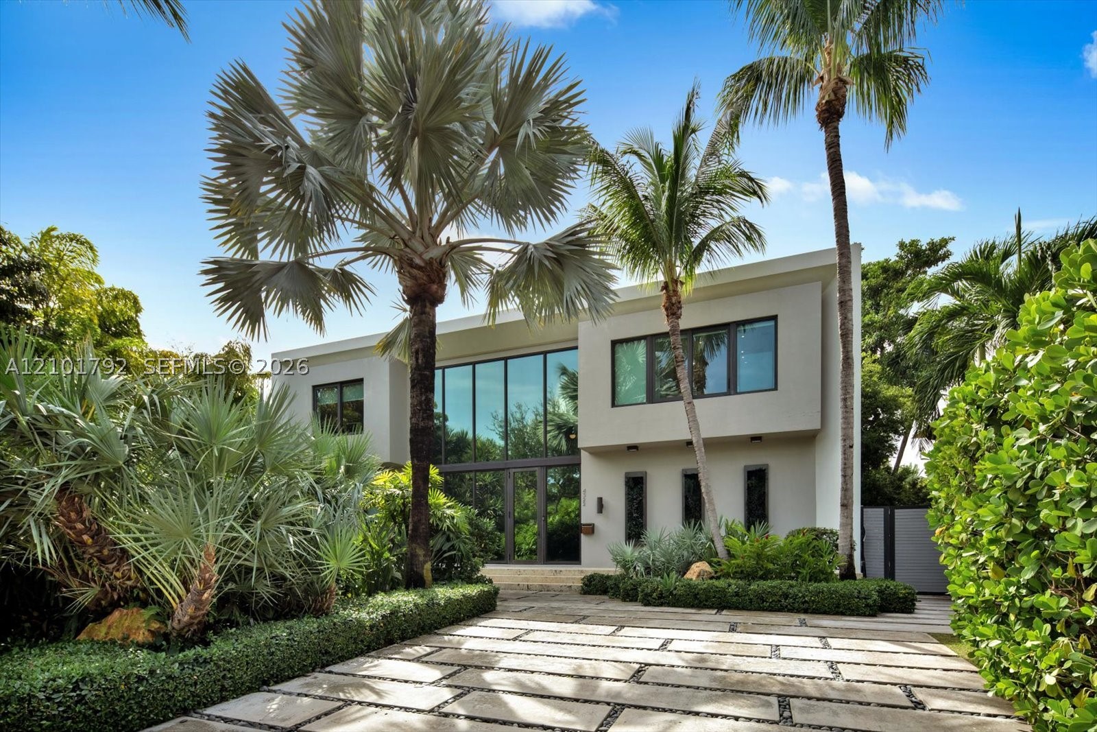 4322 Nautilus Dr Miami Beach, FL 33140