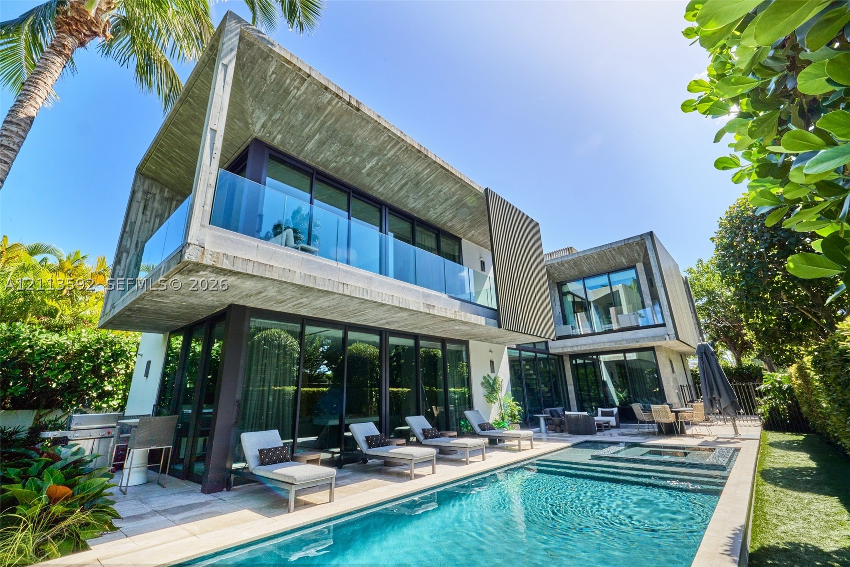 705 W Dilido Dr Miami Beach, FL 33139