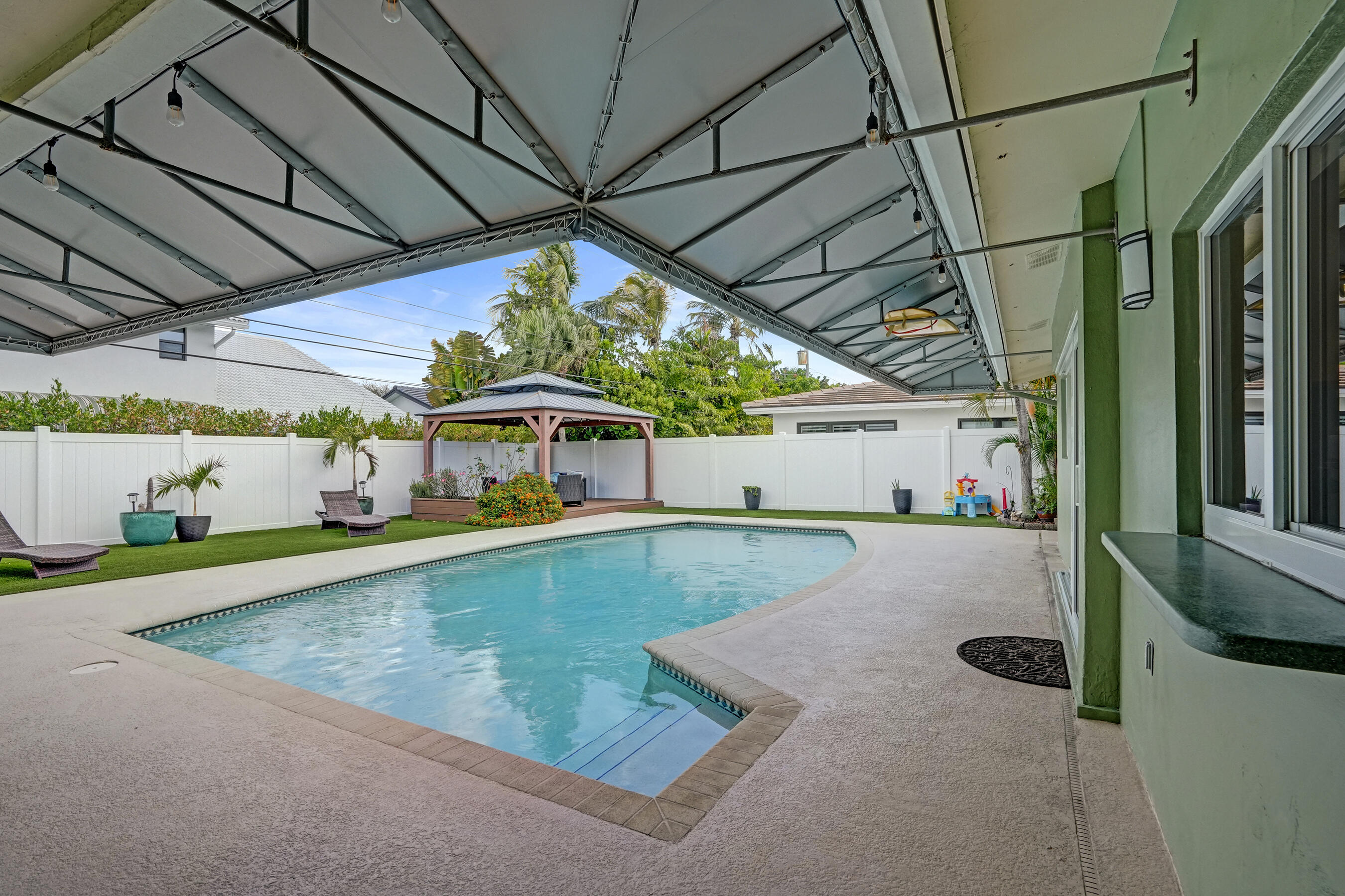 3001 NE 45th Lighthouse Point, FL 33064