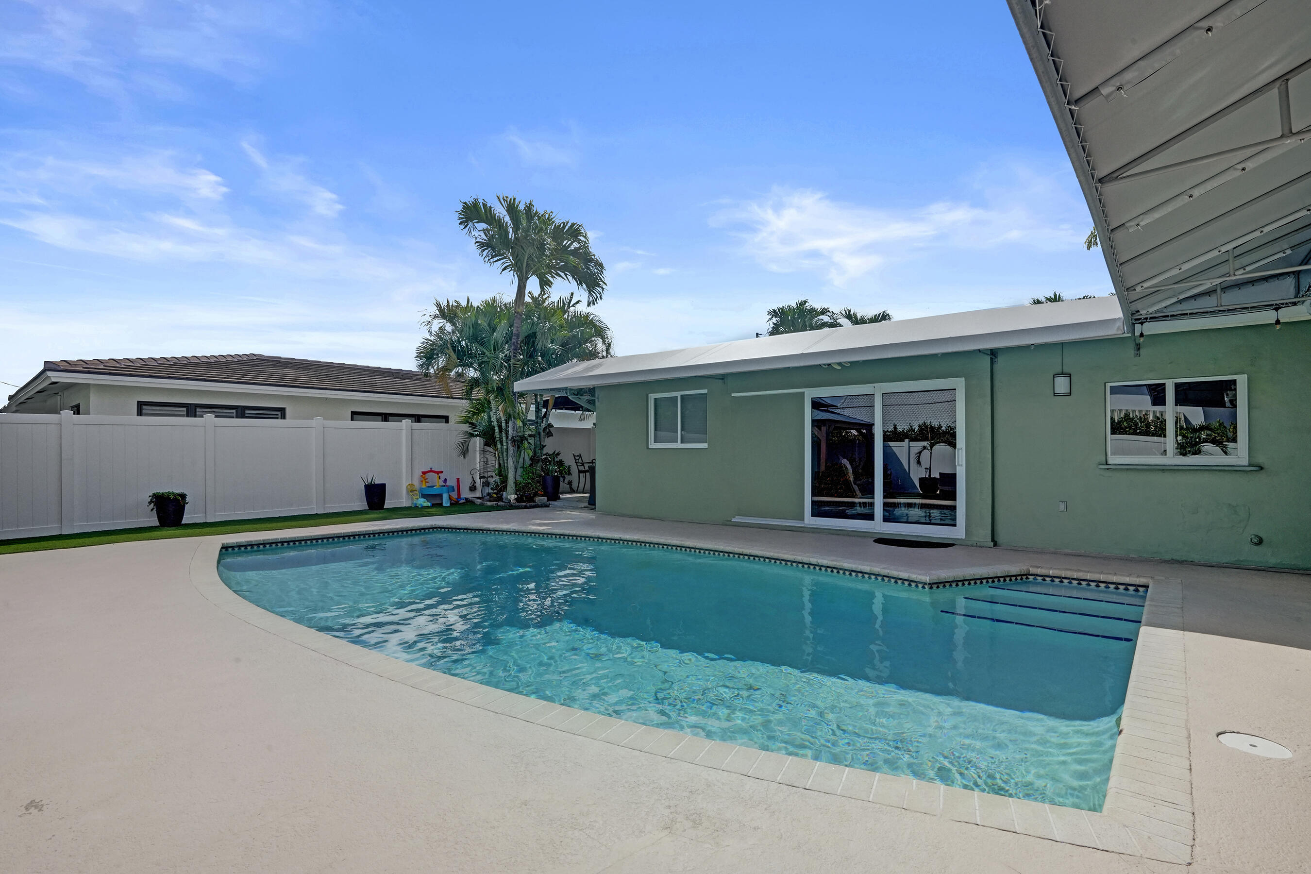 3001 NE 45th Lighthouse Point, FL 33064