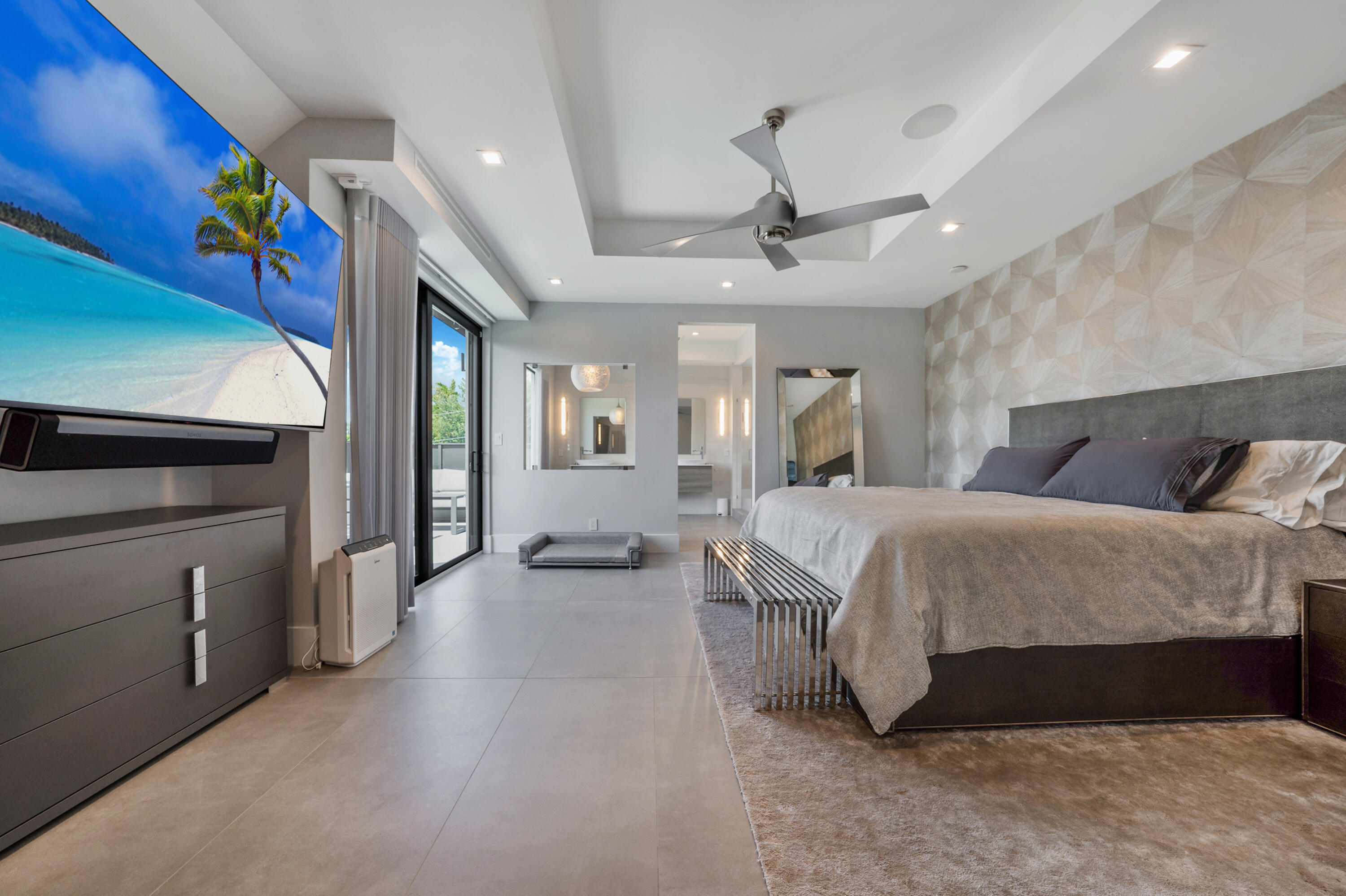 106 NE 16th Fort Lauderdale, FL 33301