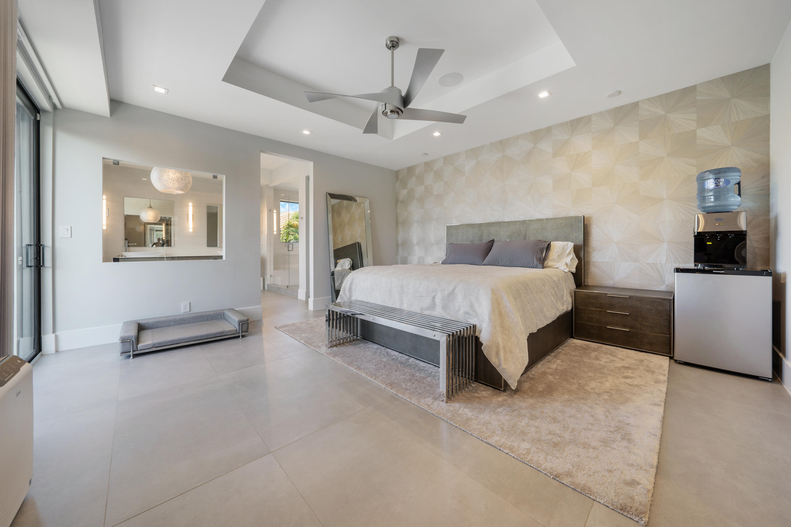 106 NE 16th Fort Lauderdale, FL 33301