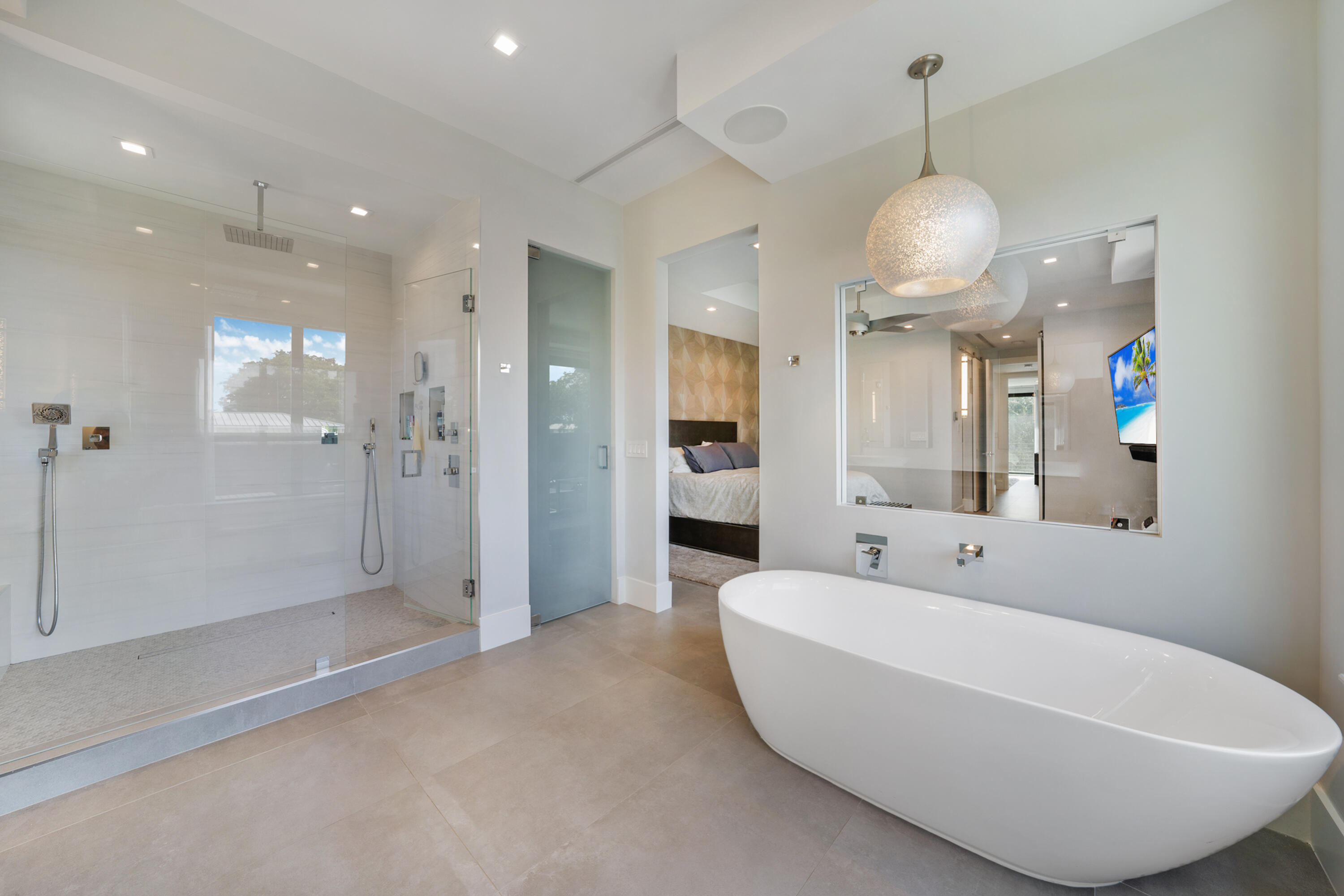 106 NE 16th Fort Lauderdale, FL 33301