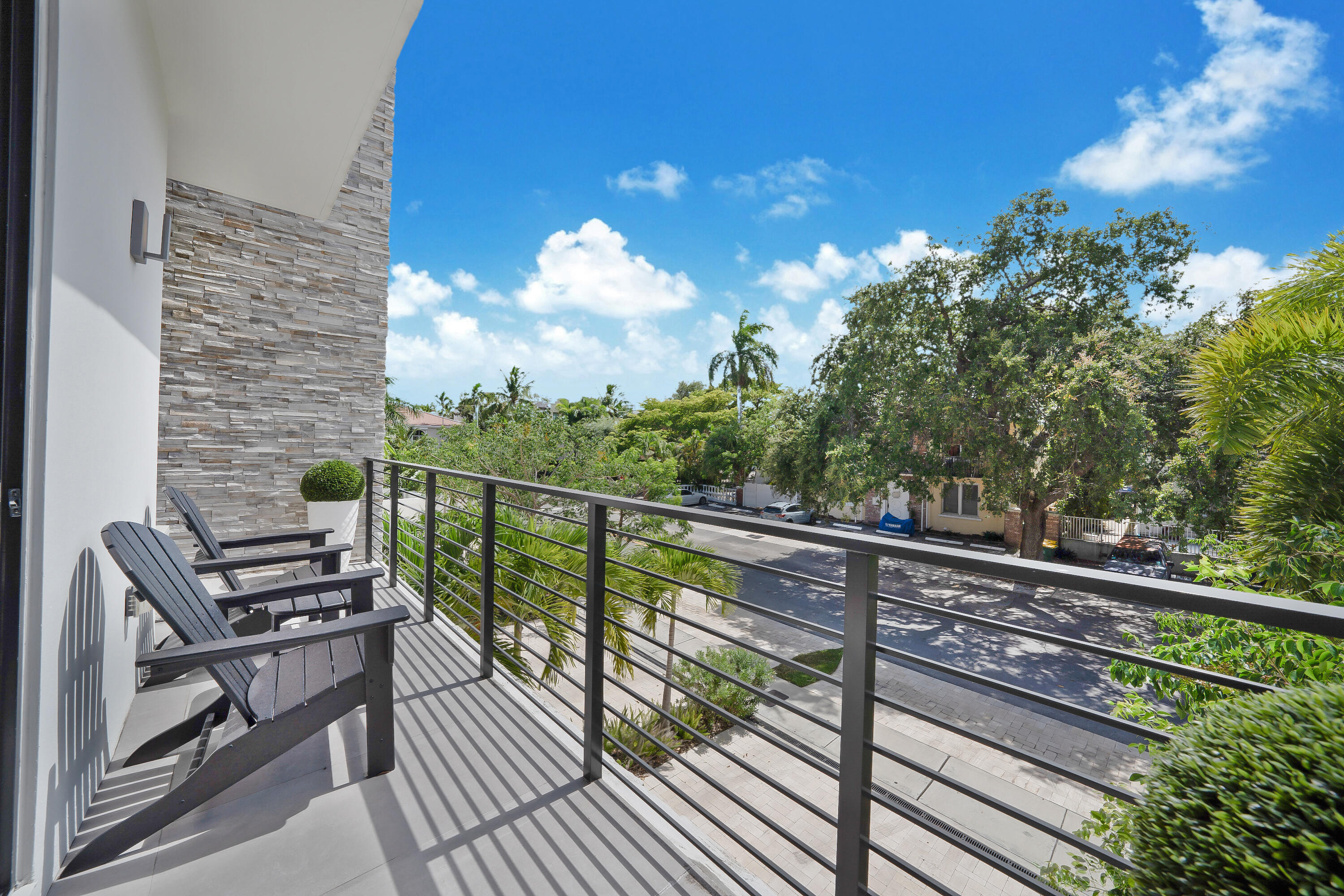 106 NE 16th Fort Lauderdale, FL 33301