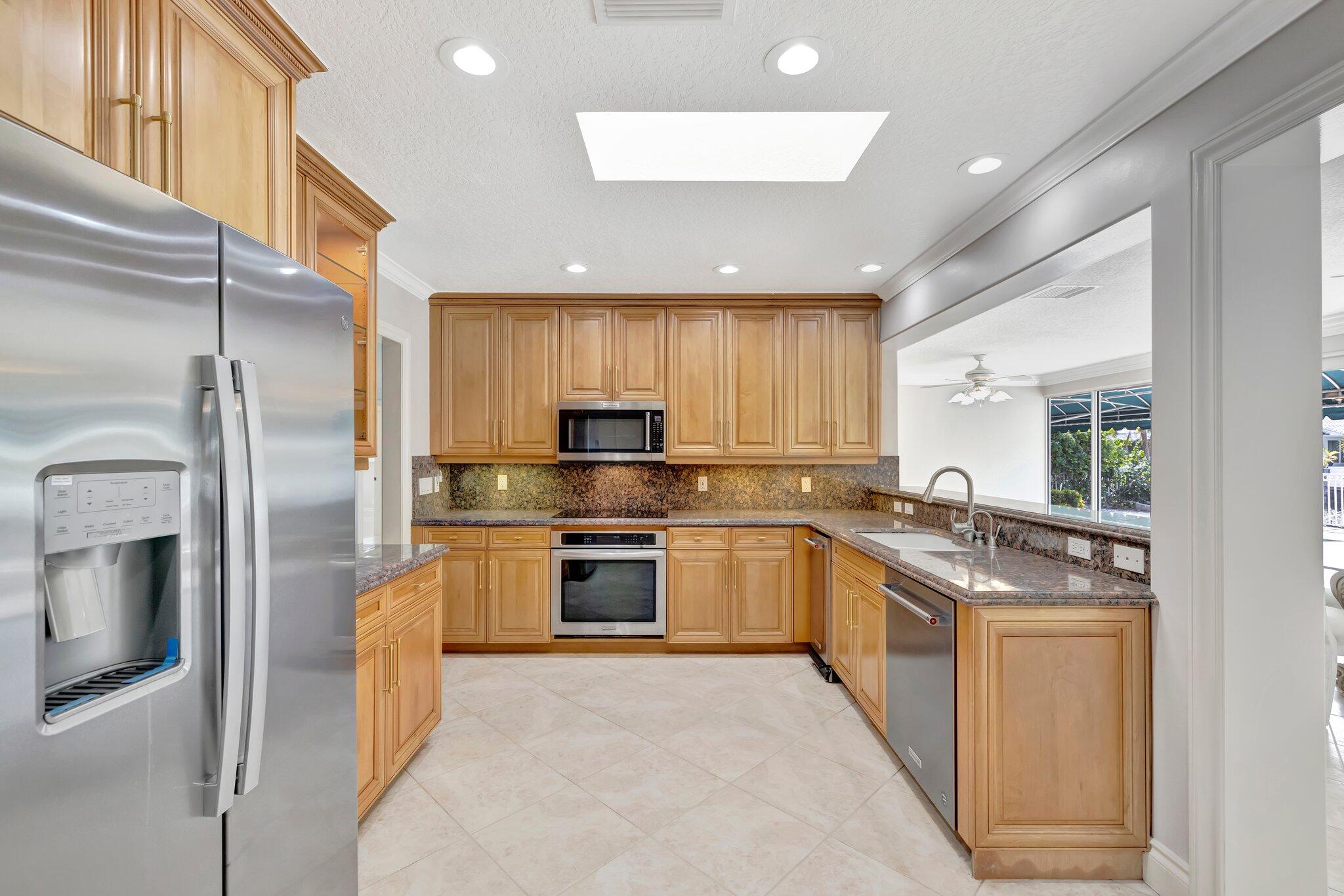 3851 NE 27th Lighthouse Point, FL 33064