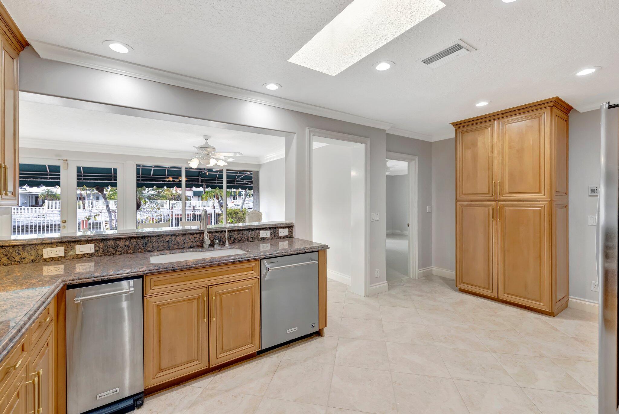 3851 NE 27th Lighthouse Point, FL 33064