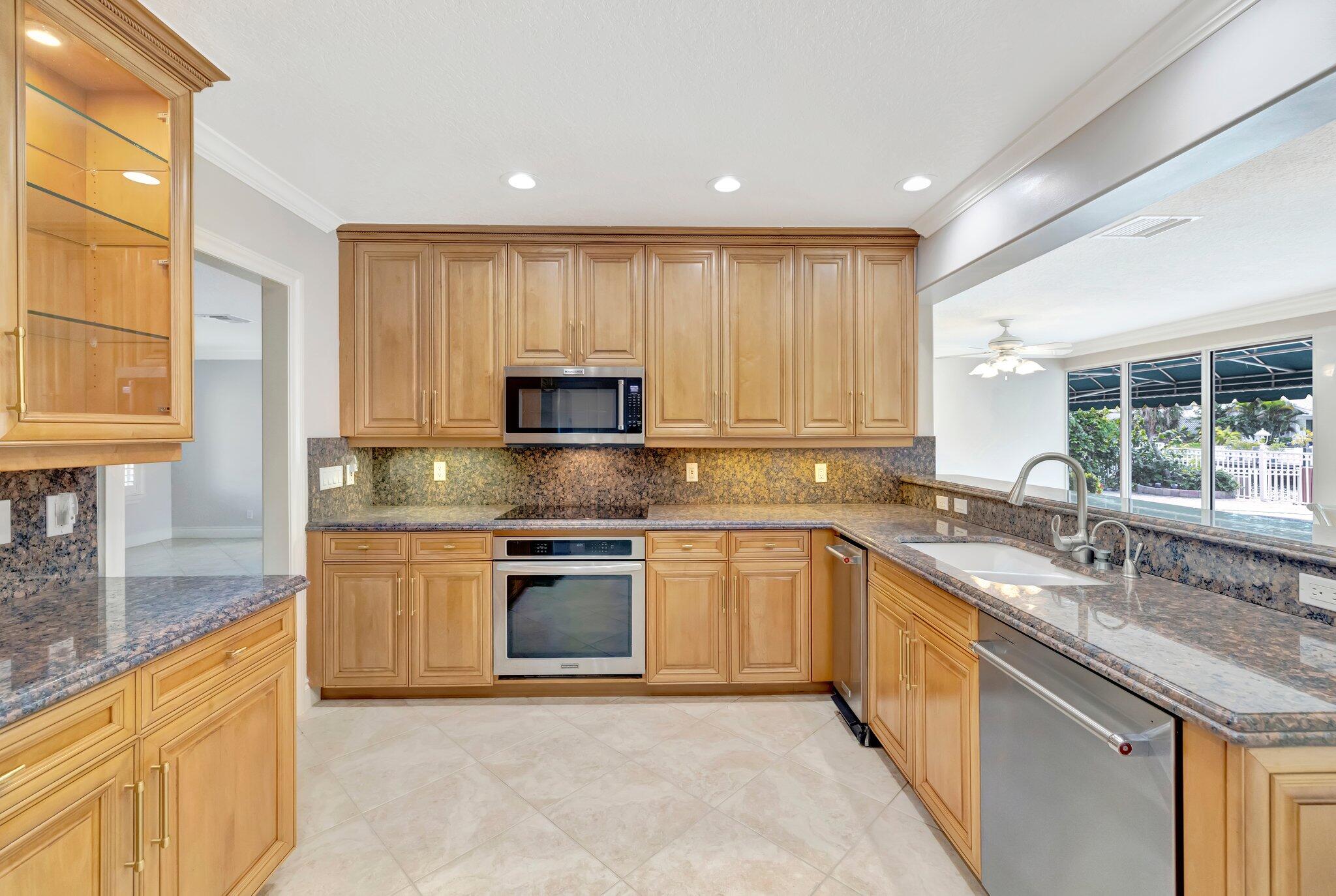 3851 NE 27th Lighthouse Point, FL 33064