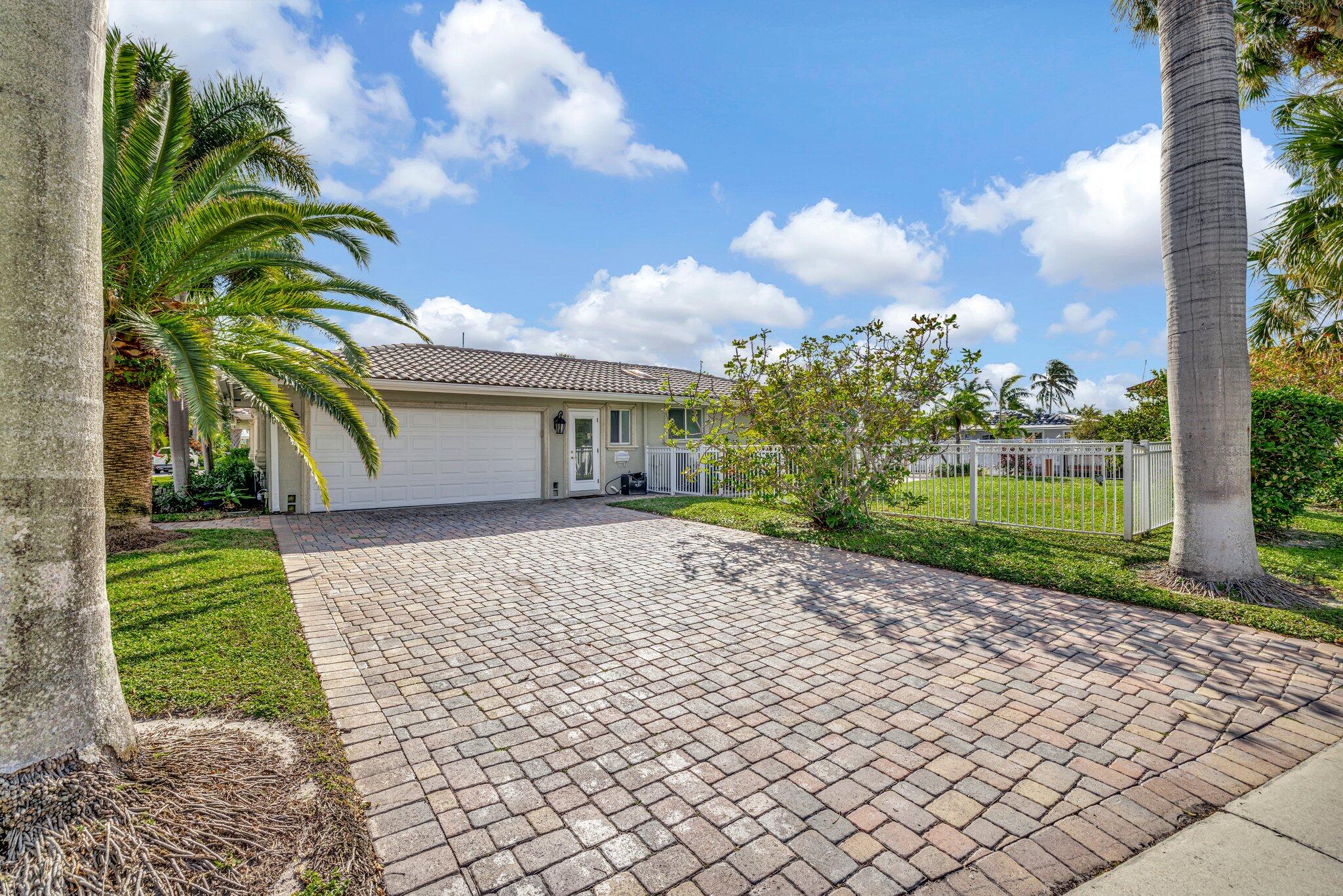 3851 NE 27th Lighthouse Point, FL 33064