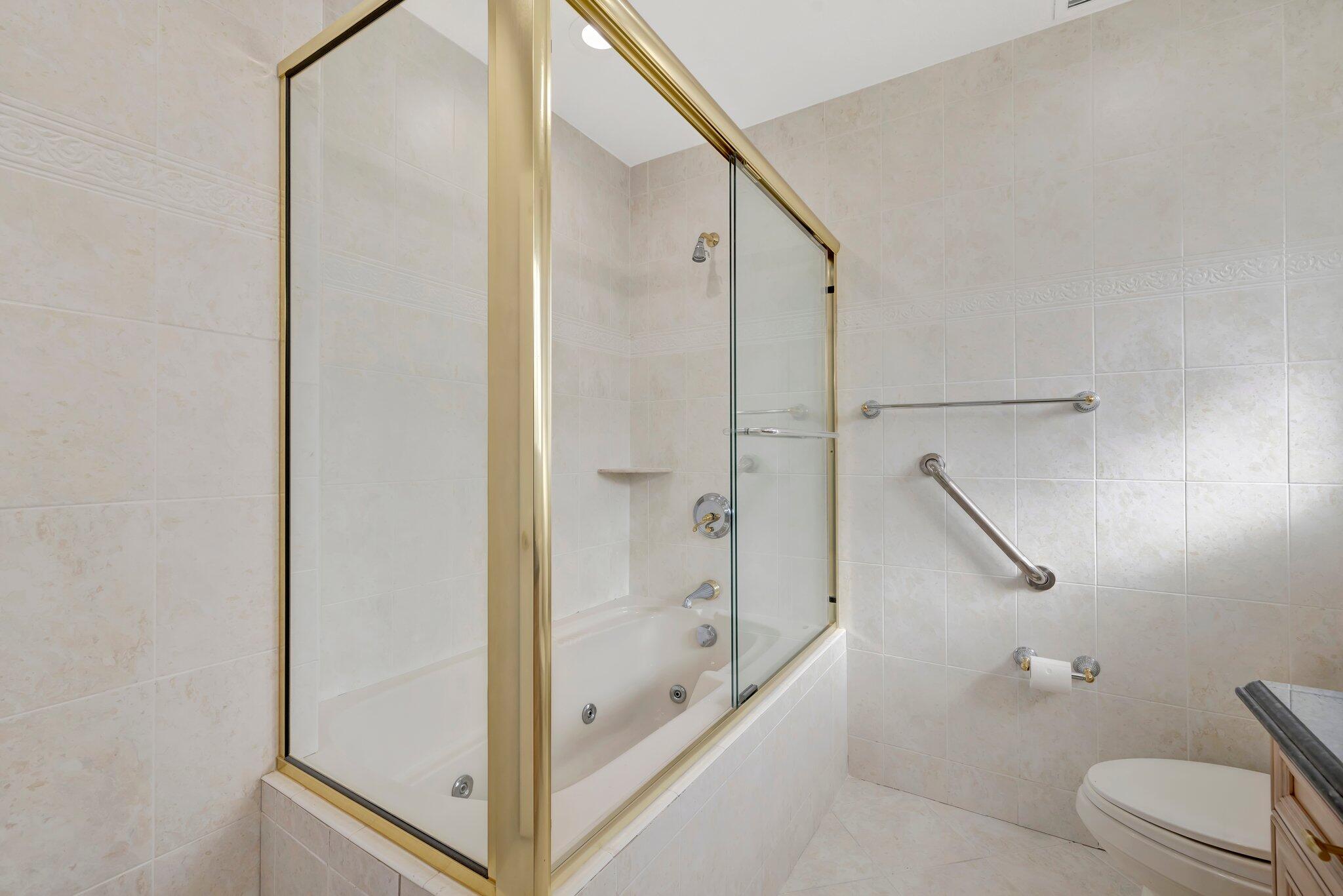 3851 NE 27th Lighthouse Point, FL 33064