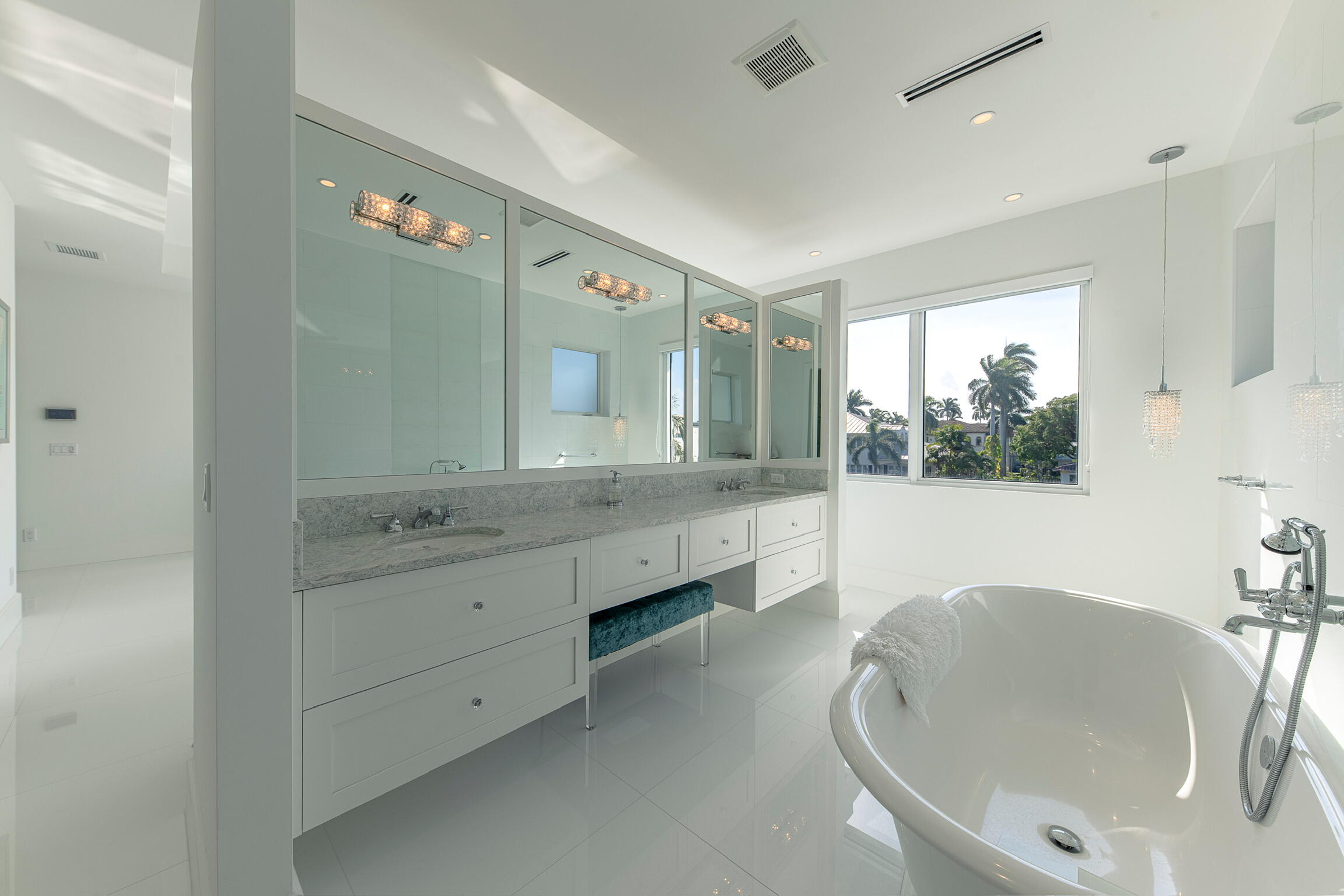 701 Flamingo Fort Lauderdale, FL 33301