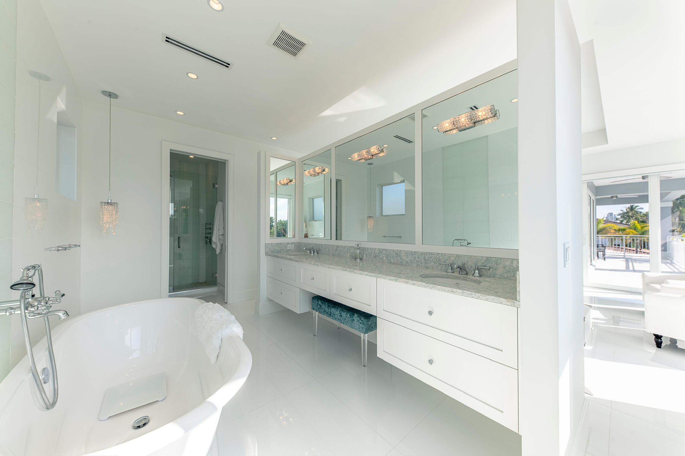 701 Flamingo Fort Lauderdale, FL 33301