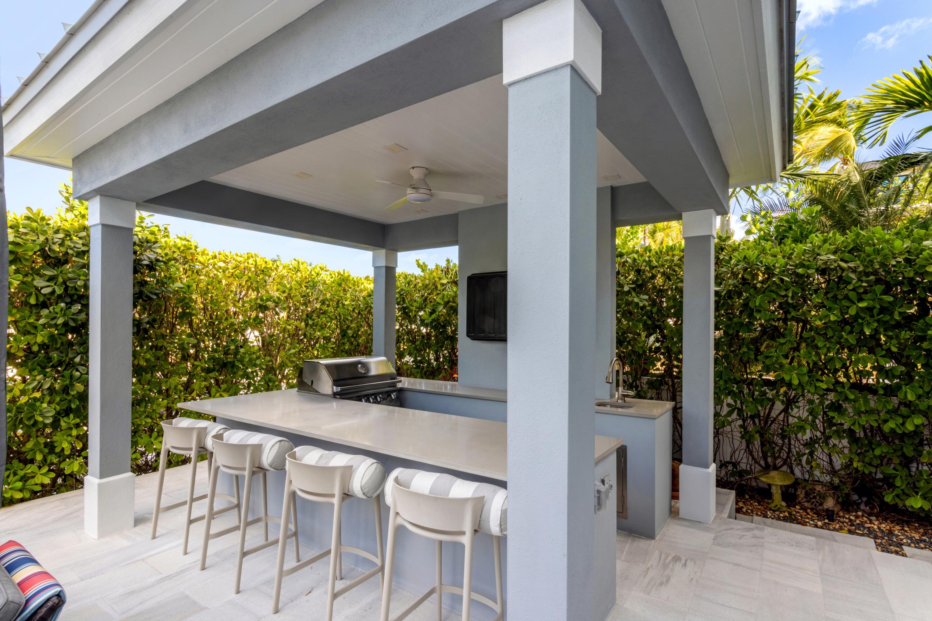 701 Flamingo Fort Lauderdale, FL 33301