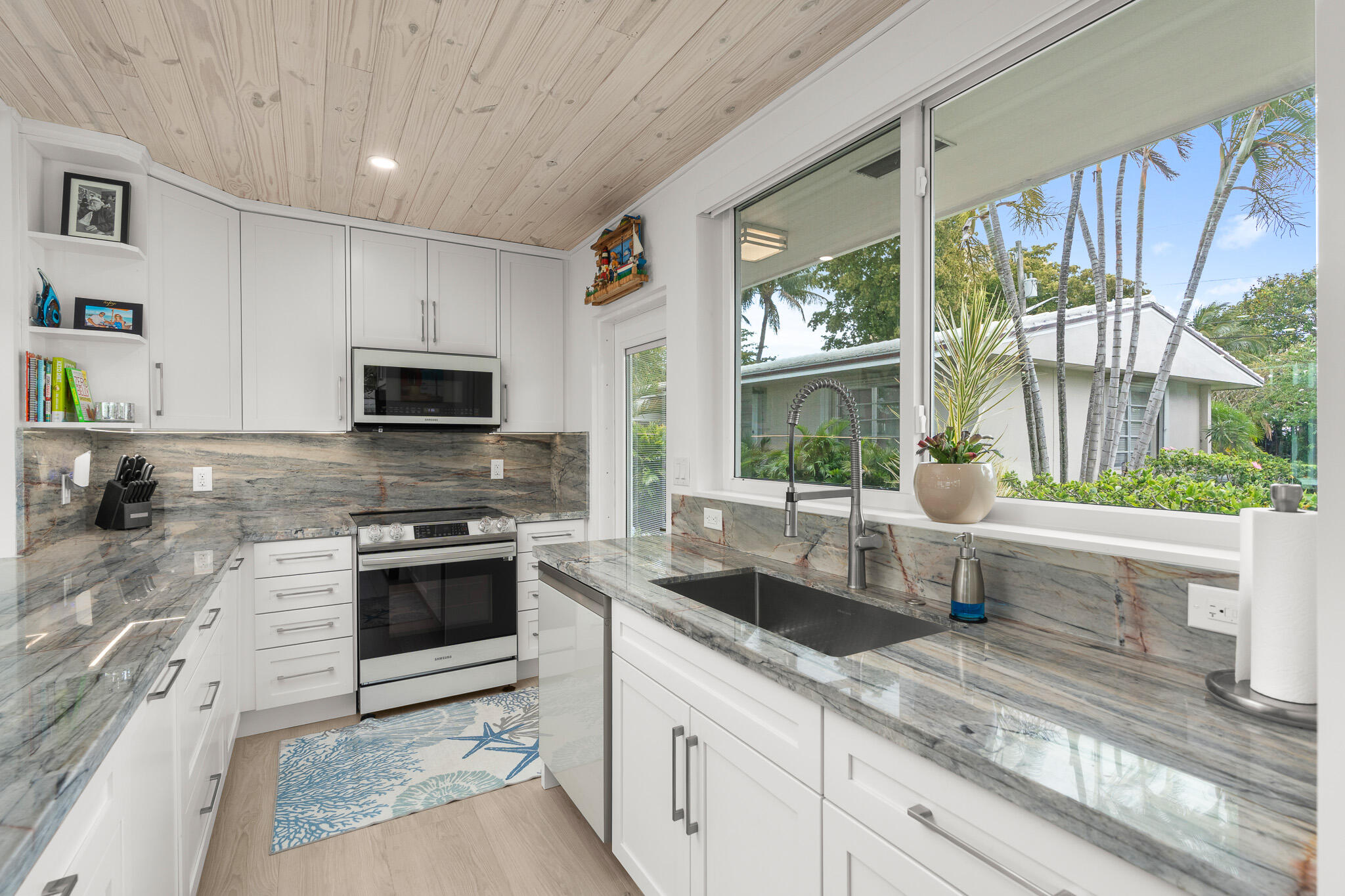 3211 SE 11th #3e Pompano Beach, FL 33062