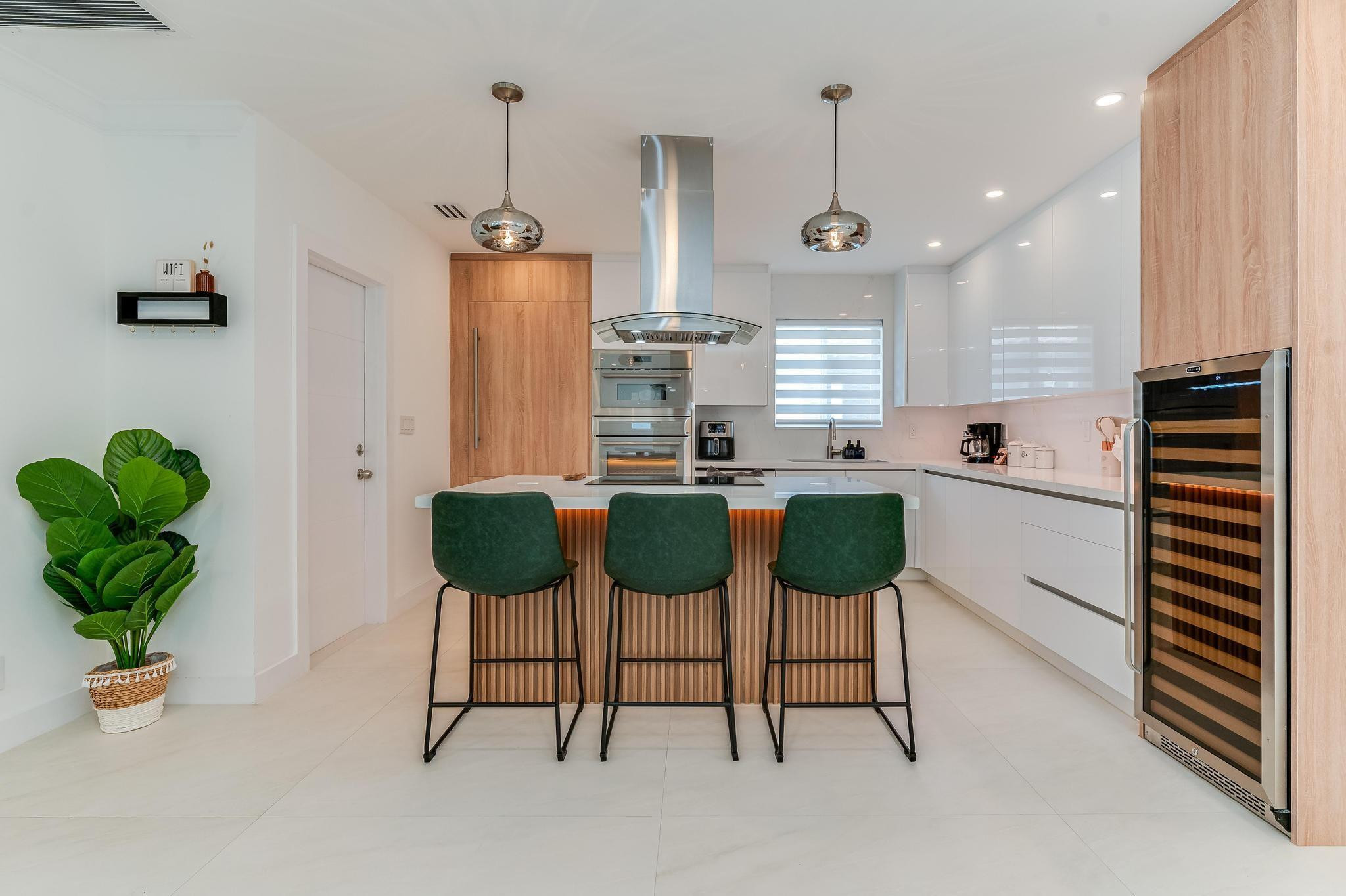 616 NE 16th Fort Lauderdale, FL 33304