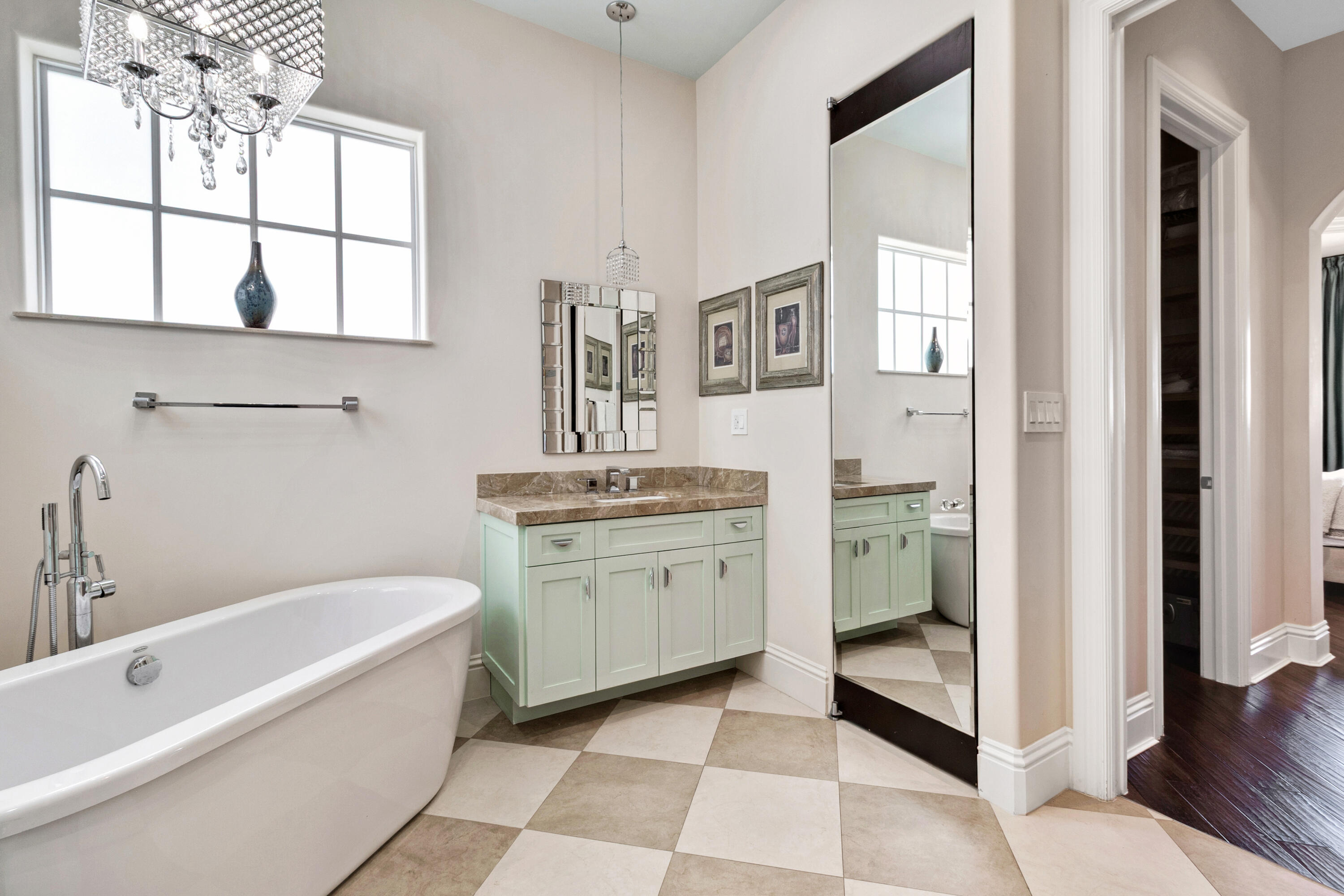 2461 SE 10th Pompano Beach, FL 33062