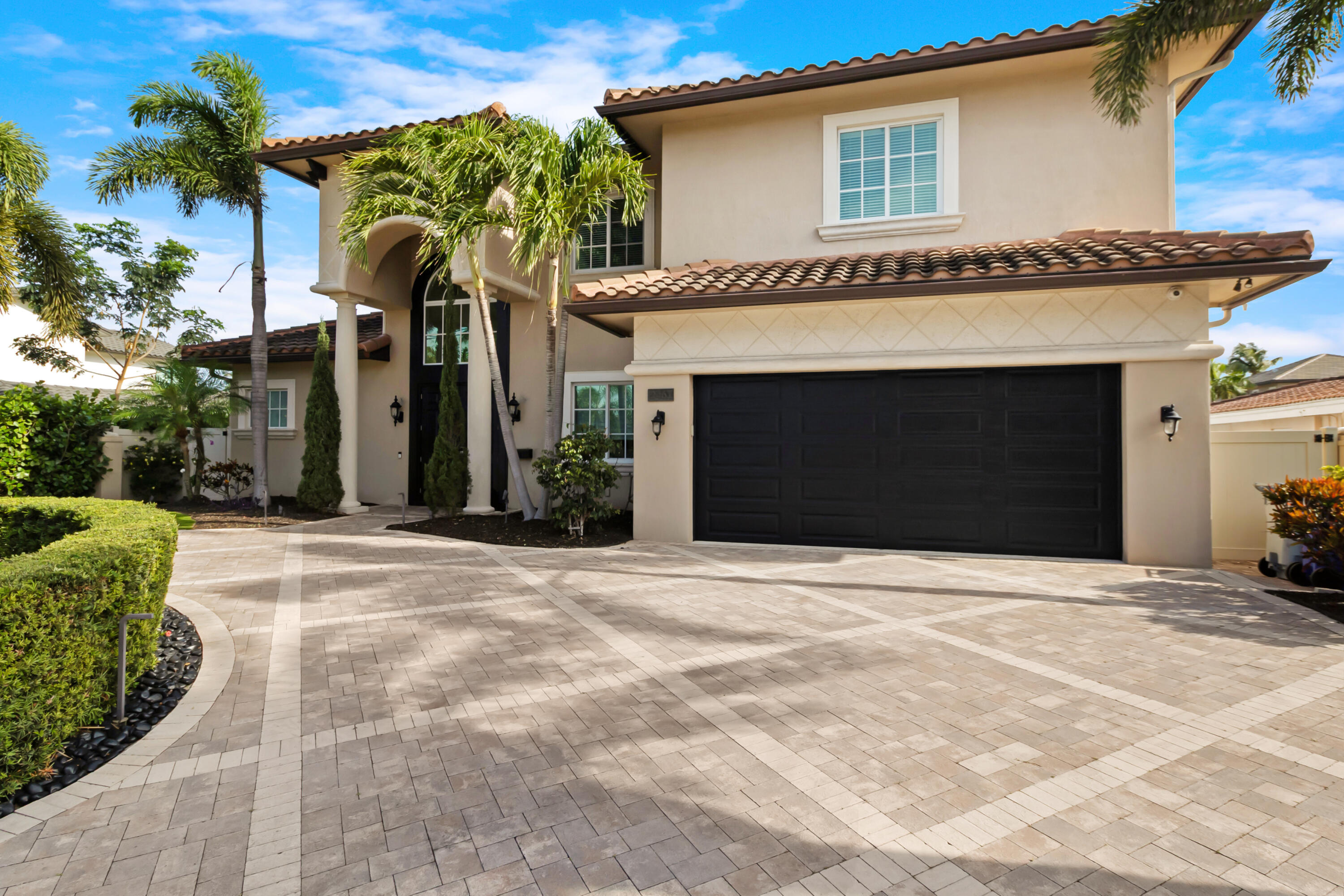 2461 SE 10th Pompano Beach, FL 33062