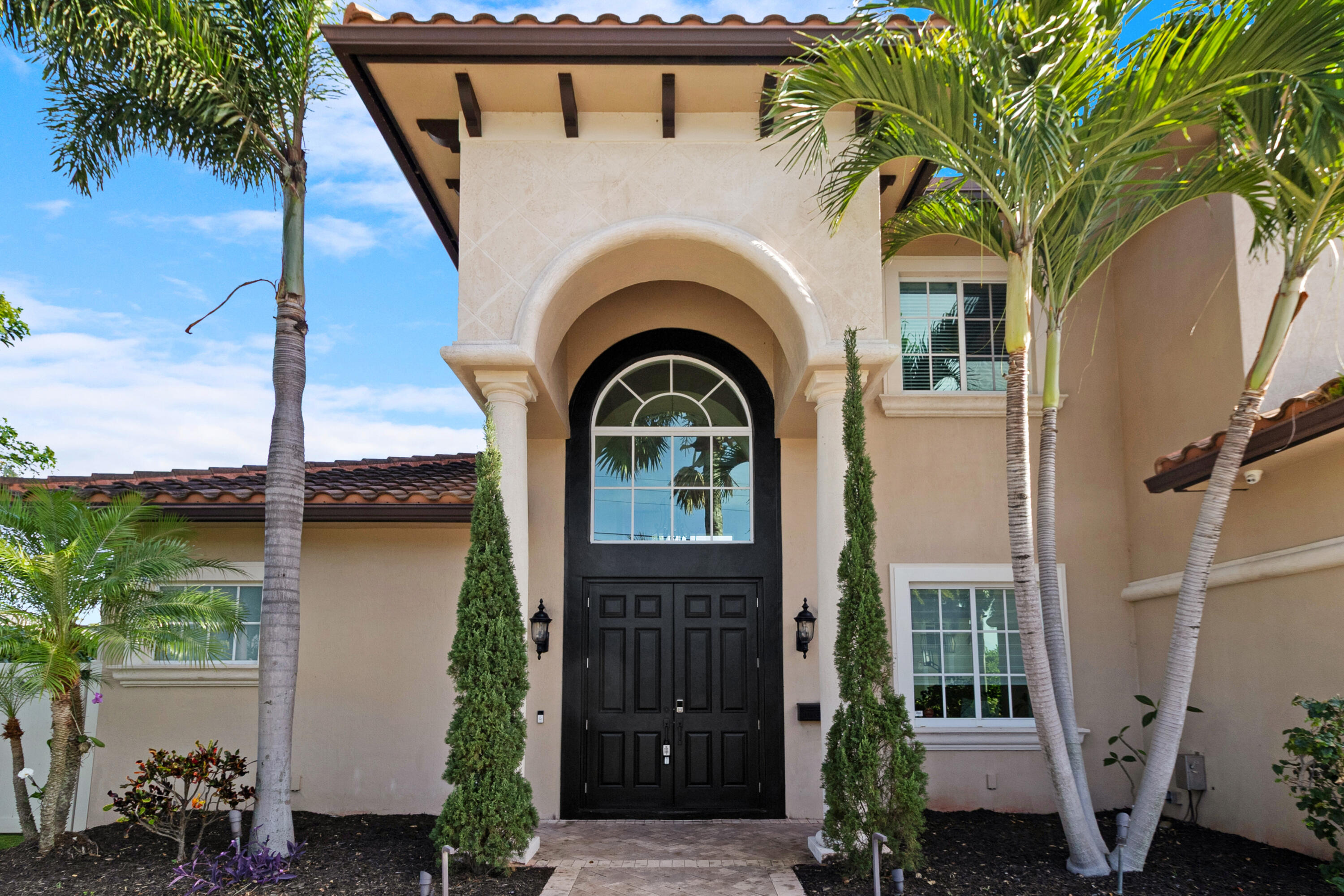 2461 SE 10th Pompano Beach, FL 33062