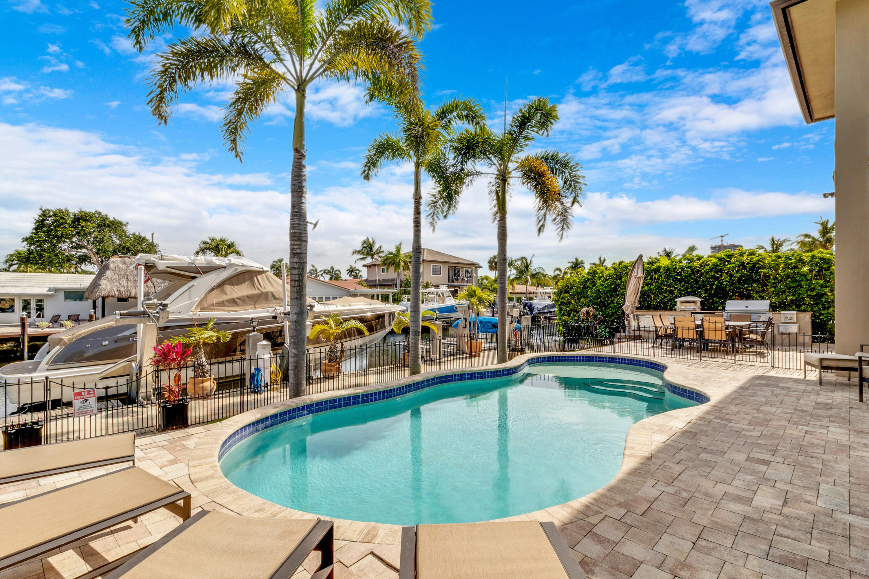 2461 SE 10th Pompano Beach, FL 33062