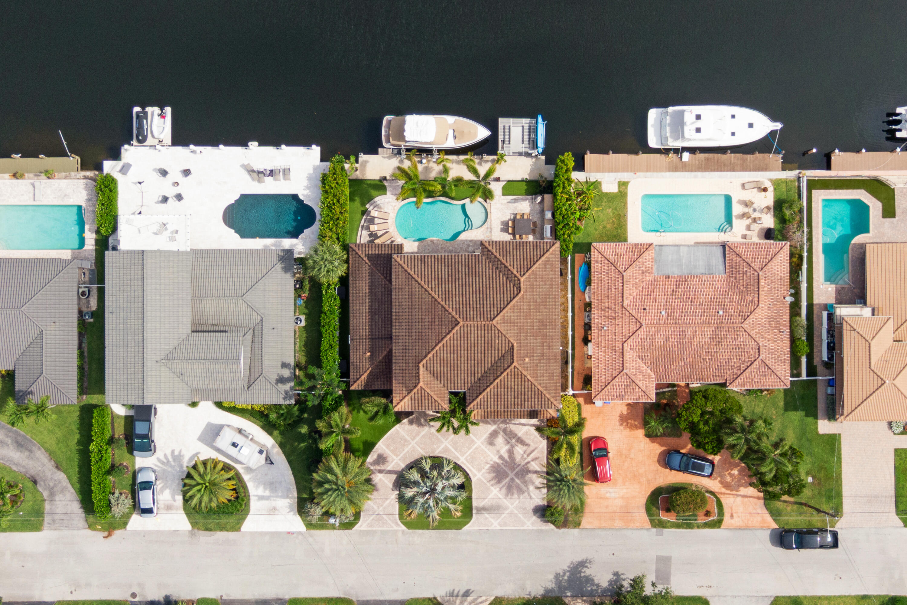 2461 SE 10th Pompano Beach, FL 33062