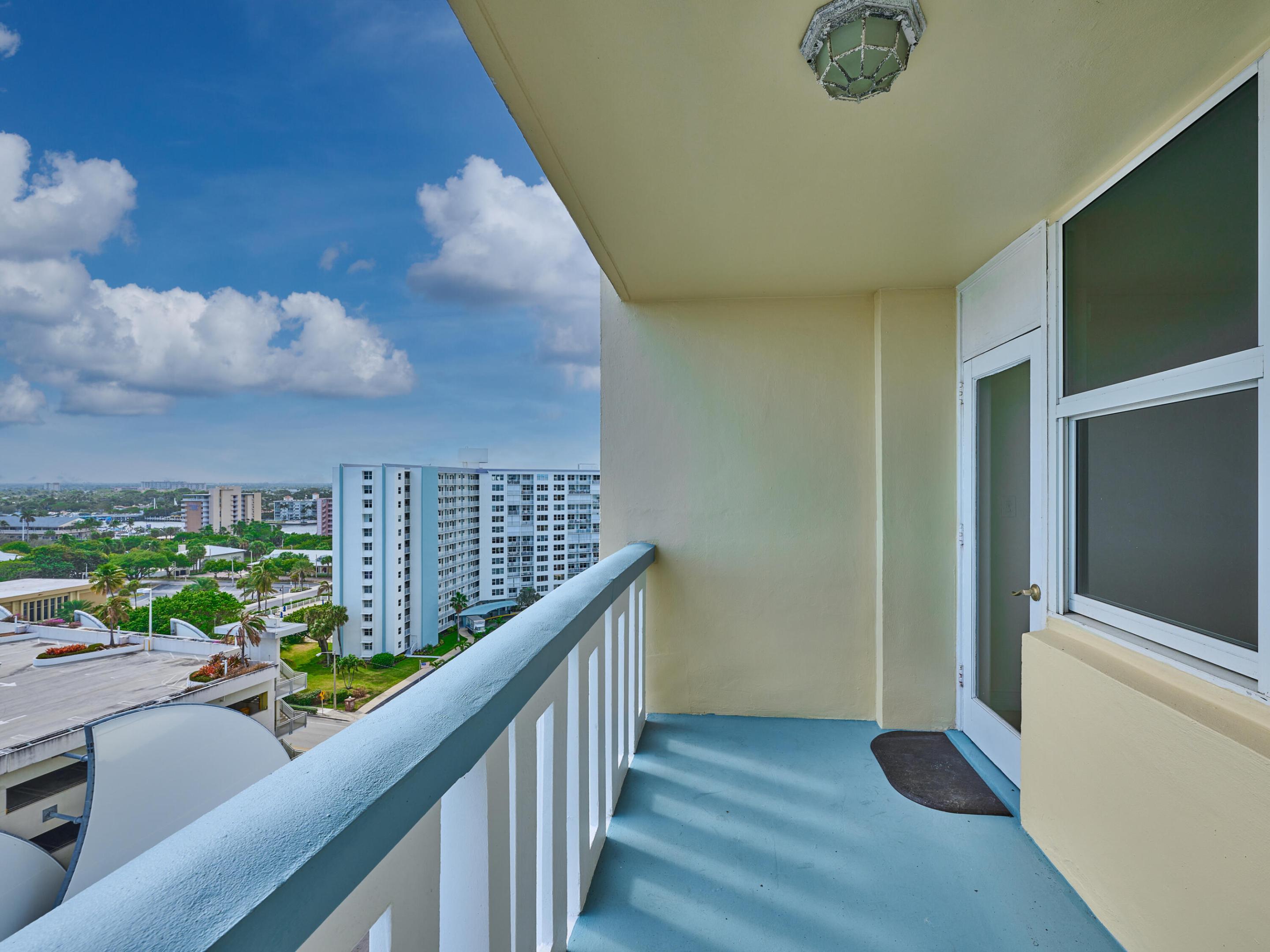 305 N Pompano Bch #1204 Pompano Beach, FL 33062