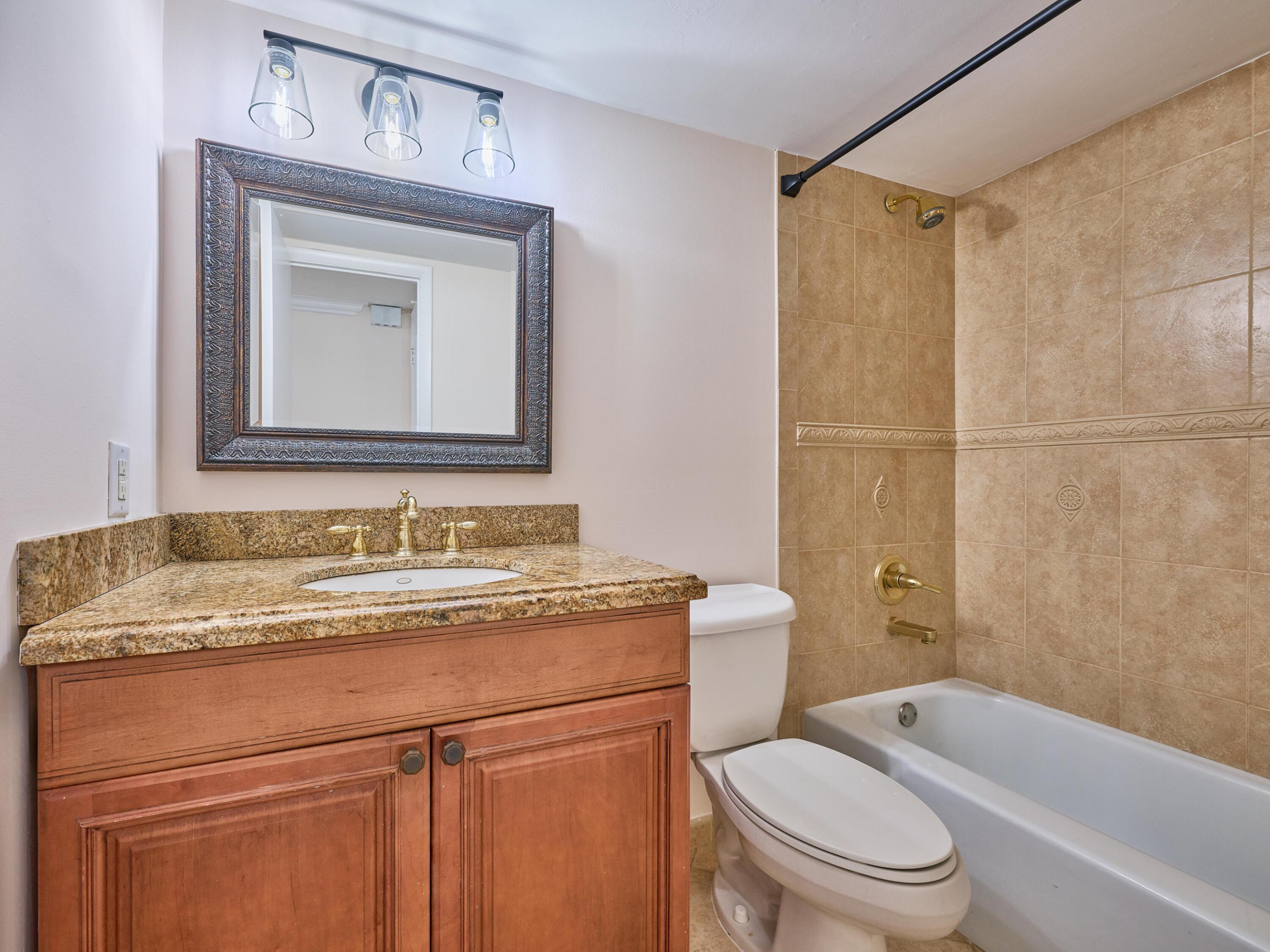 305 N Pompano Bch #1204 Pompano Beach, FL 33062