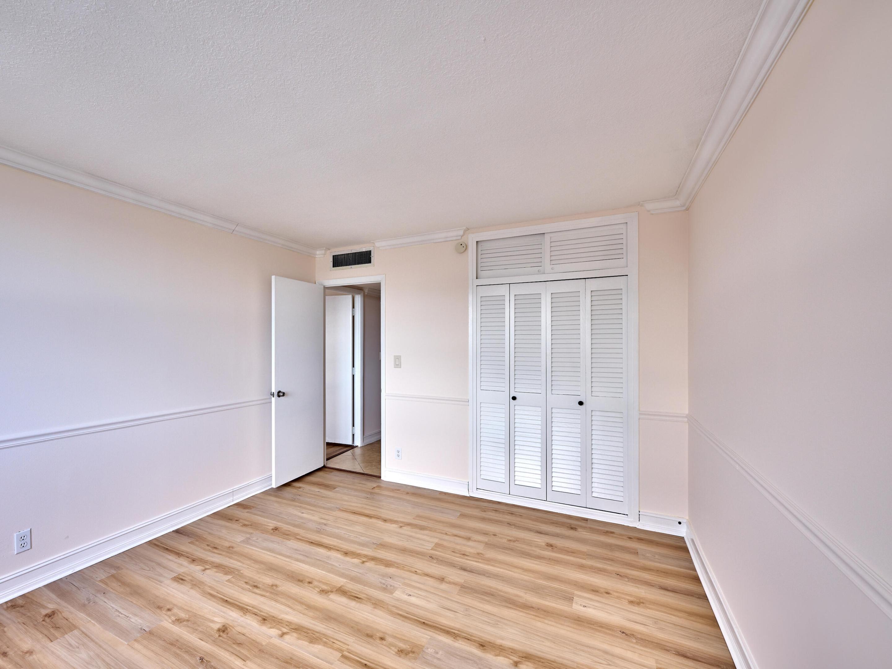 305 N Pompano Bch #1204 Pompano Beach, FL 33062