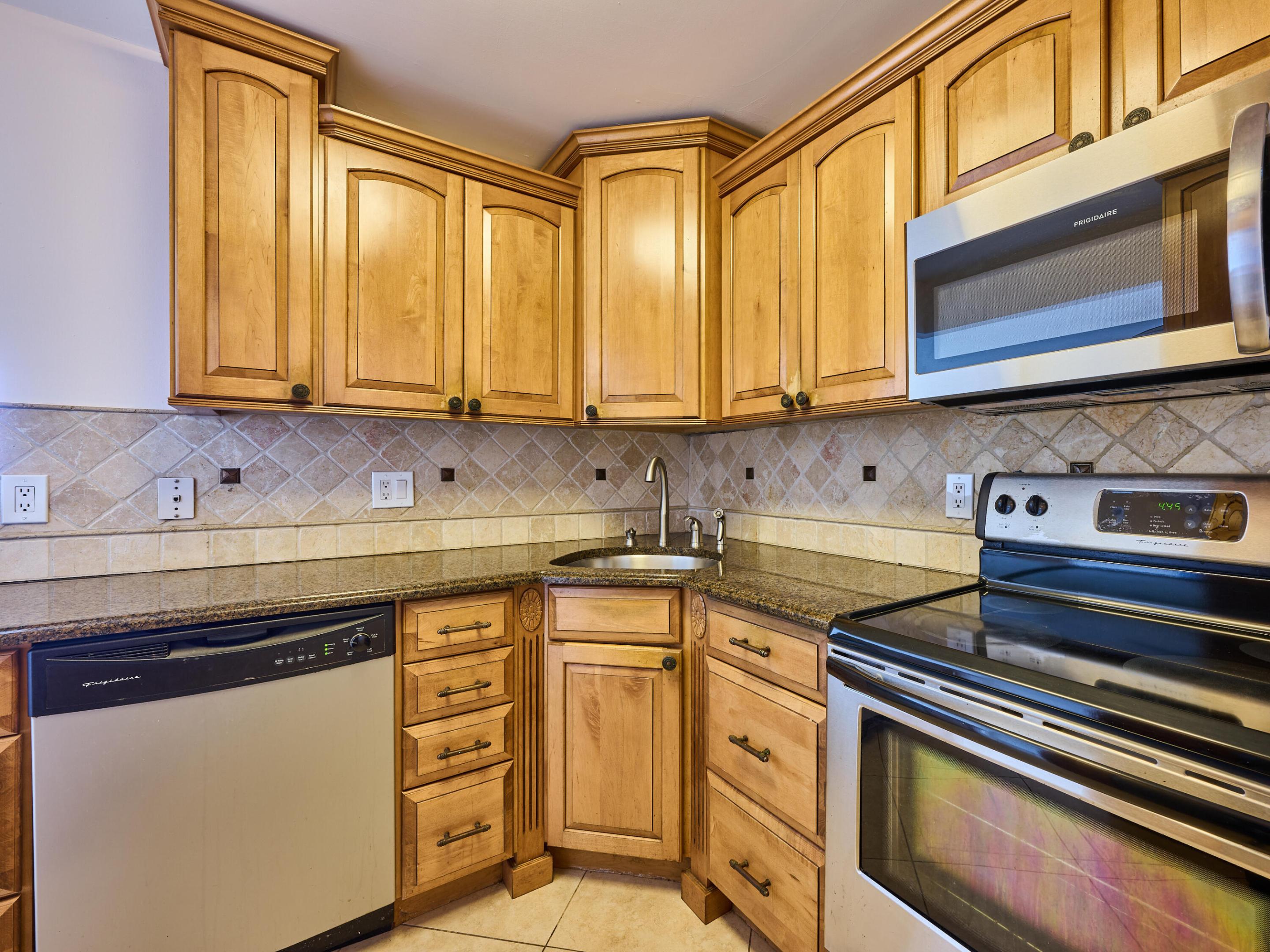 305 N Pompano Bch #1204 Pompano Beach, FL 33062