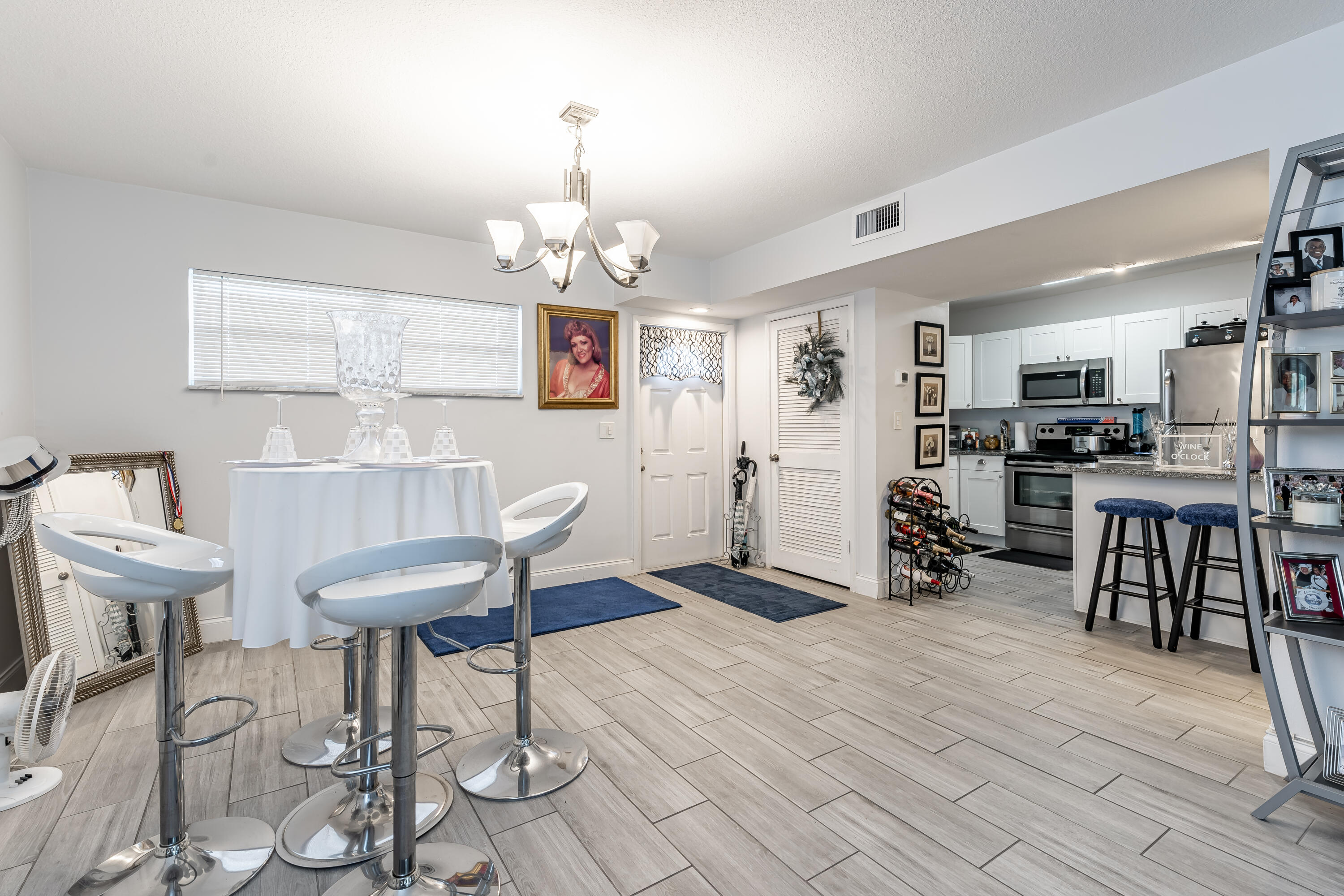 8911 S Hollybrook #306